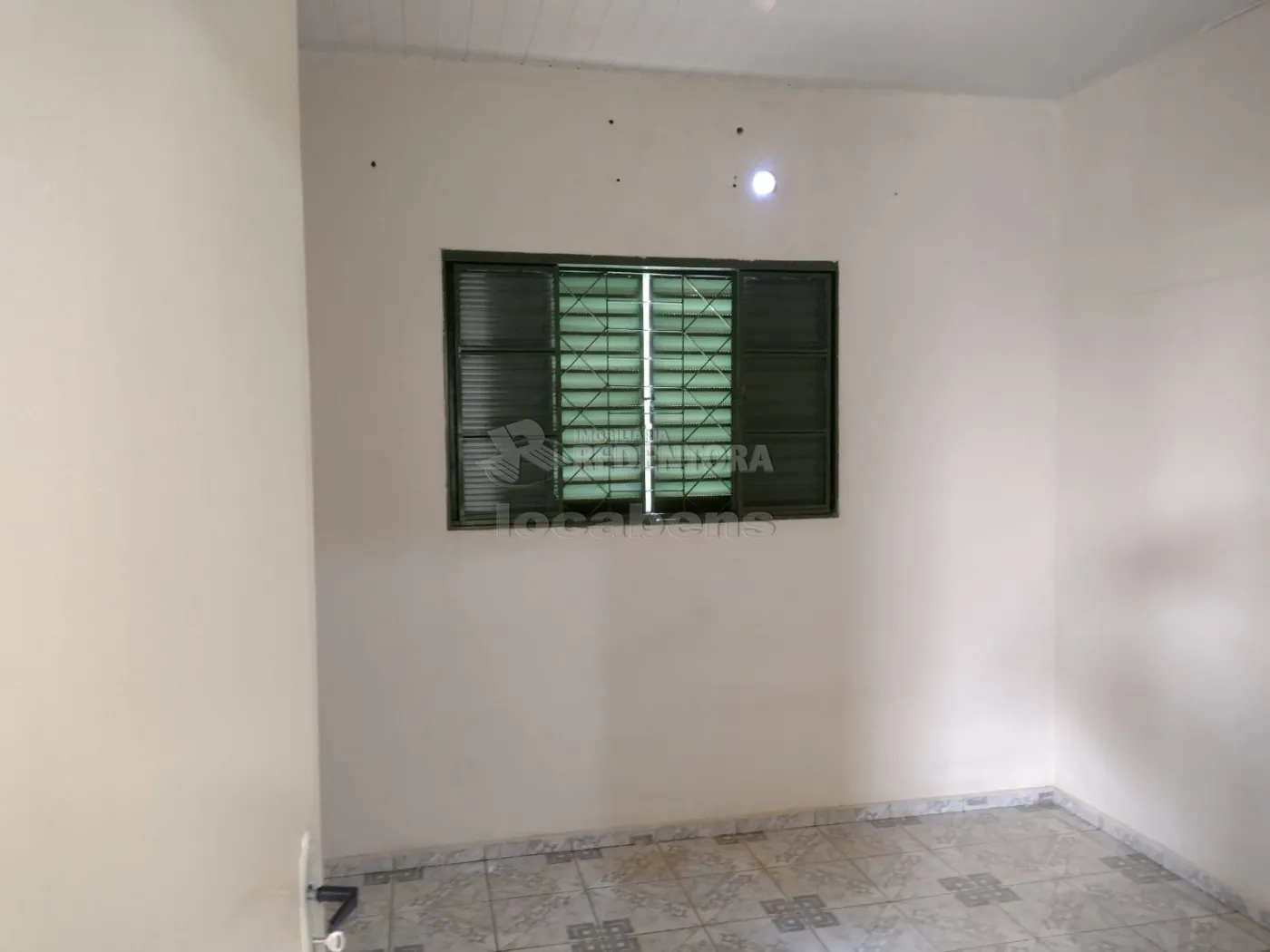 Alugar Casa / Padrão em São José do Rio Preto R$ 1.500,00 - Foto 5