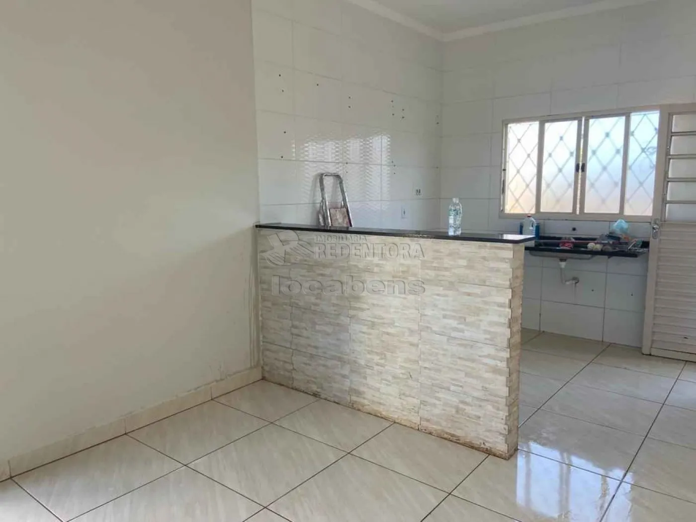 Alugar Casa / Padrão em São José do Rio Preto R$ 1.000,00 - Foto 2