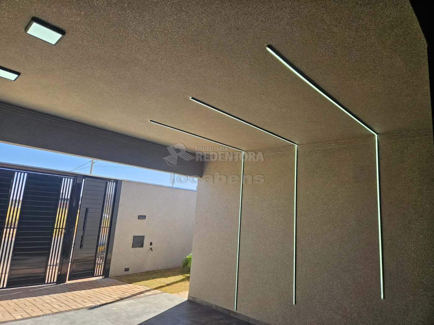 Comprar Casa / Padrão em São José do Rio Preto R$ 390.000,00 - Foto 2