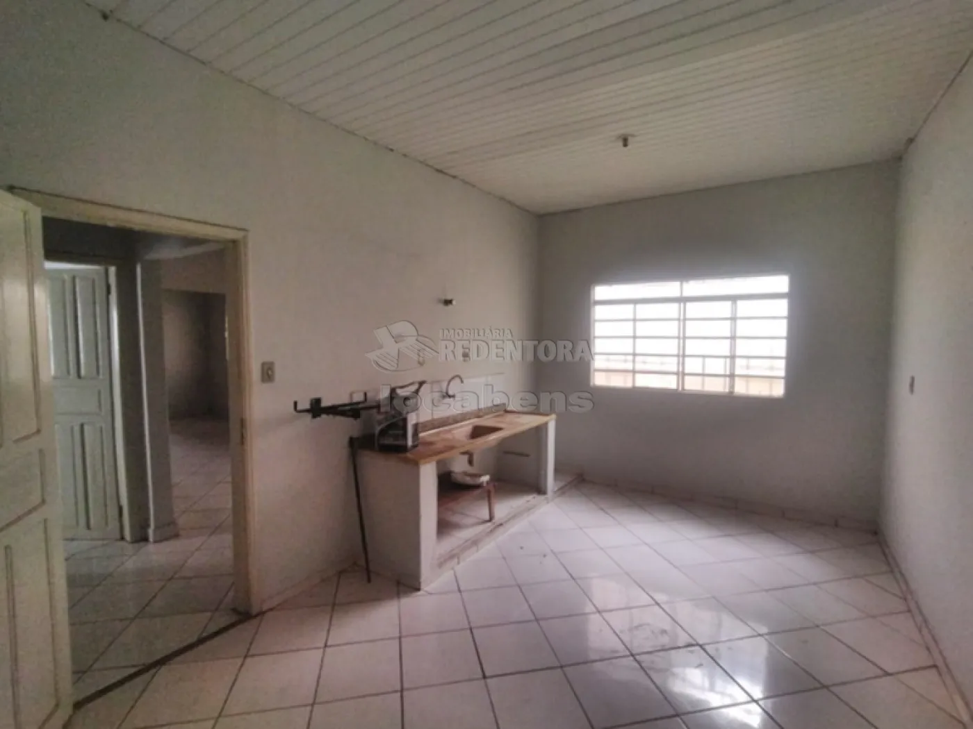 Alugar Casa / Padrão em São José do Rio Preto R$ 1.200,00 - Foto 5