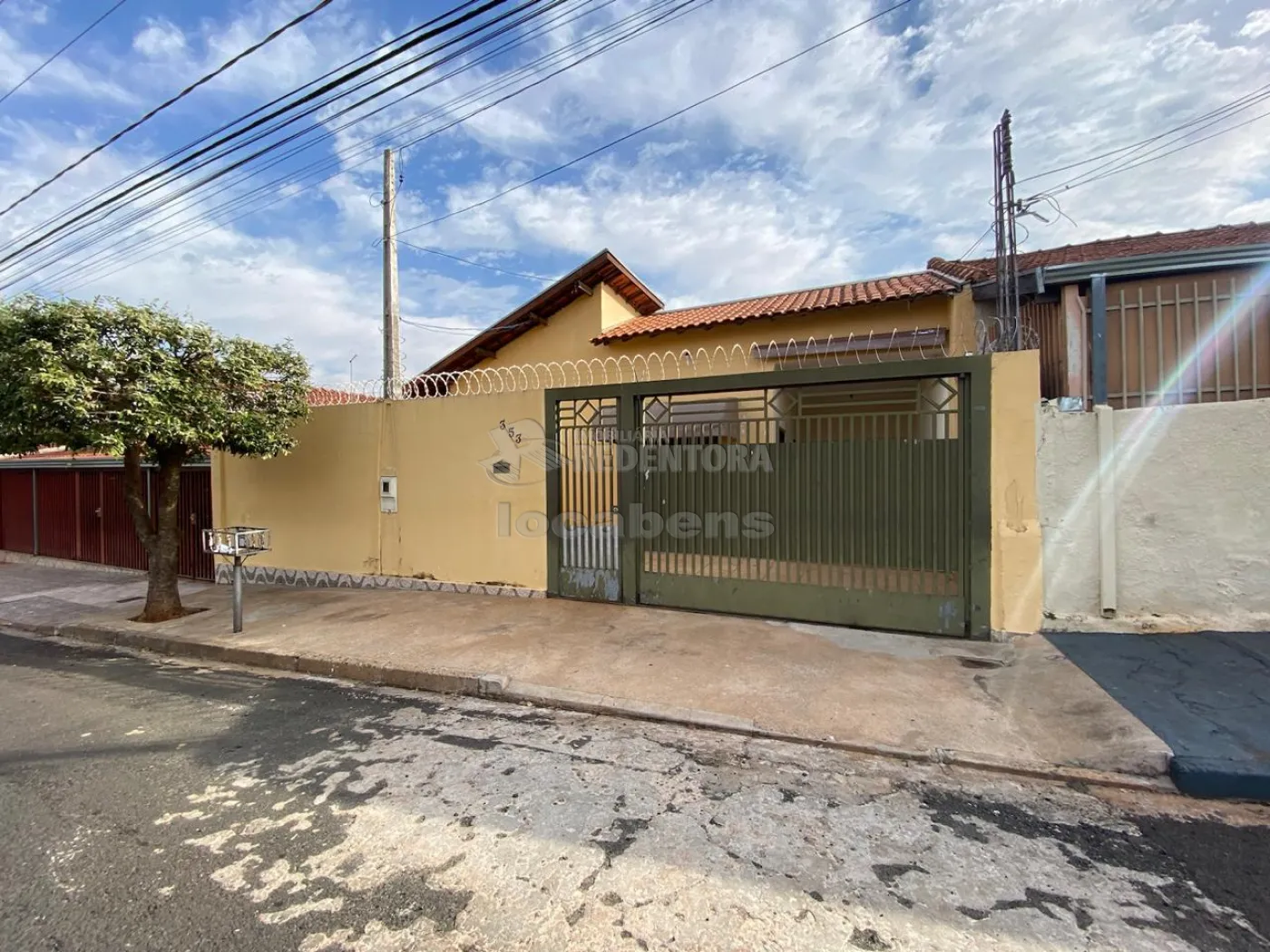 Alugar Casa / Padrão em São José do Rio Preto apenas R$ 1.700,00 - Foto 1