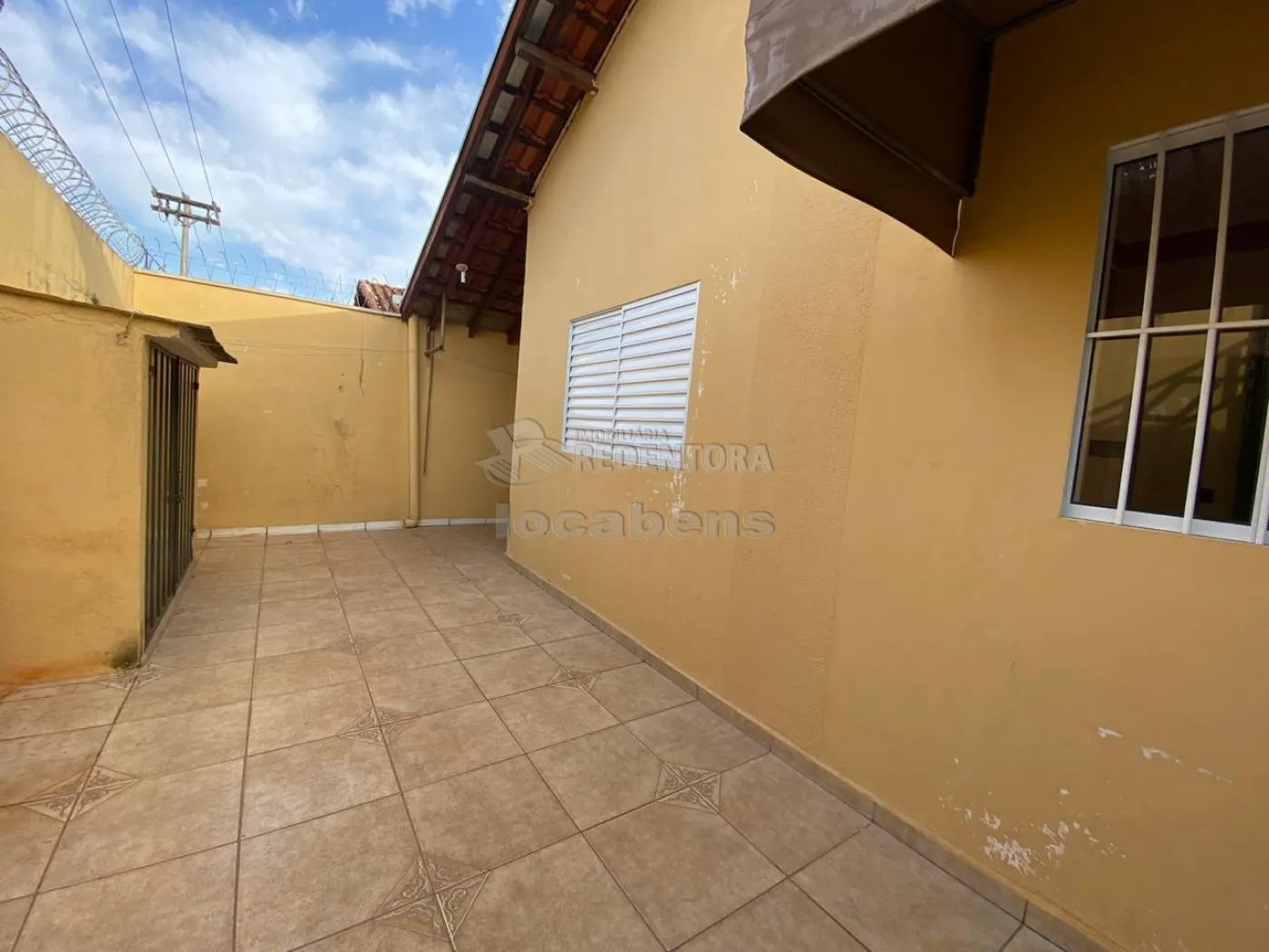 Alugar Casa / Padrão em São José do Rio Preto R$ 1.700,00 - Foto 3