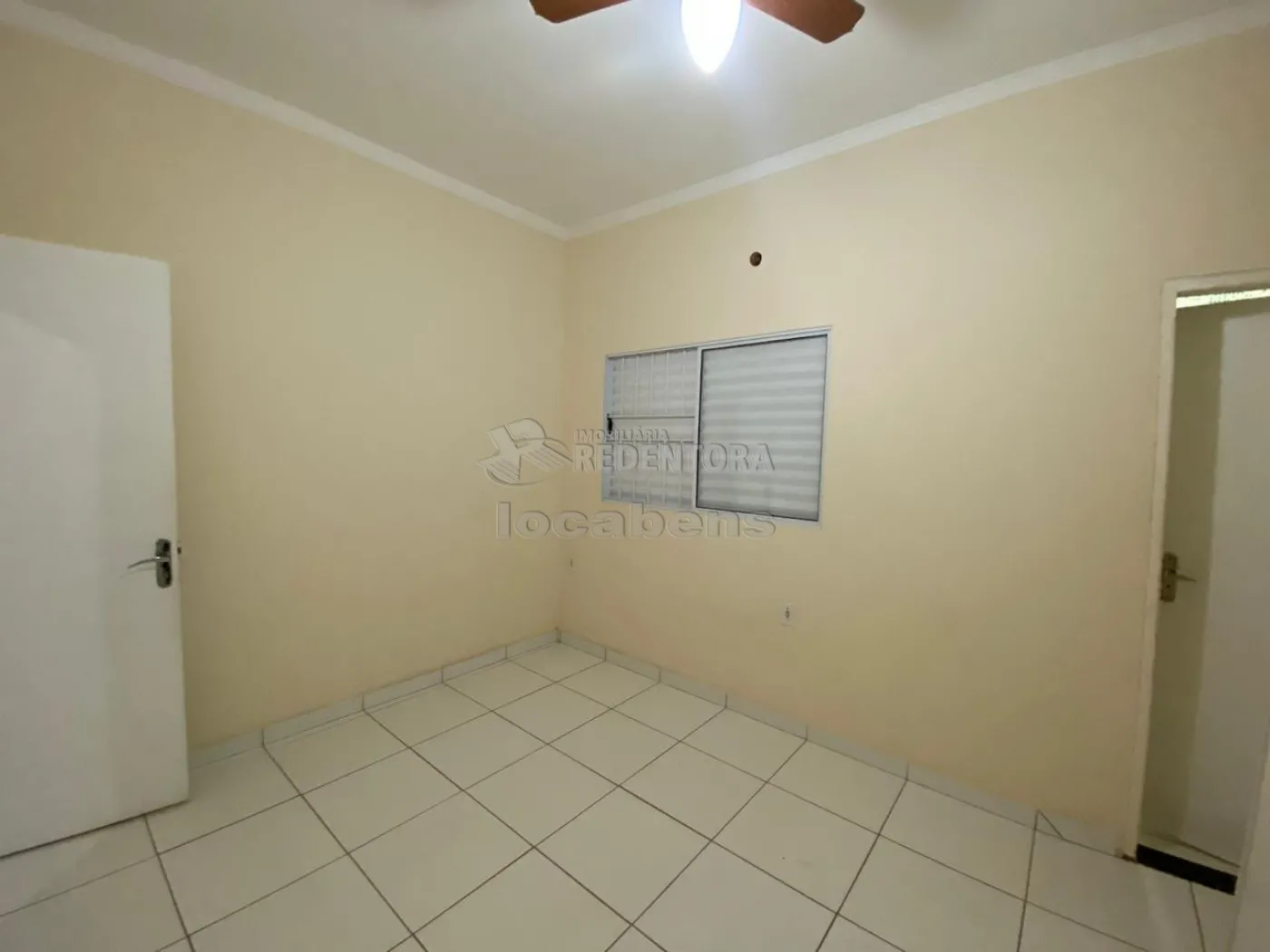 Alugar Casa / Padrão em São José do Rio Preto R$ 1.700,00 - Foto 9