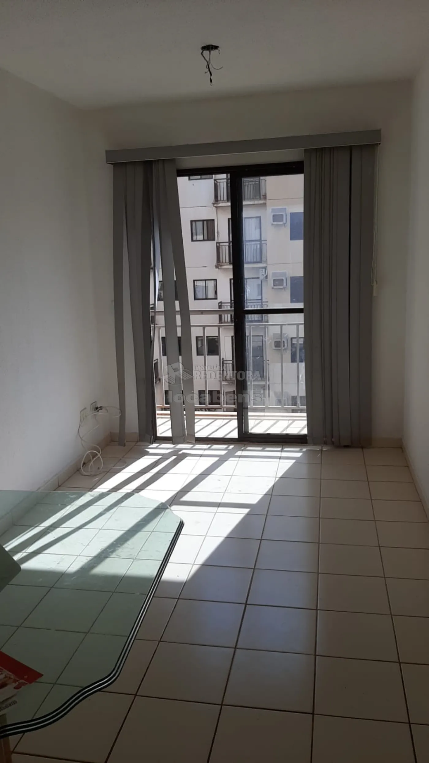 Alugar Apartamento / Padrão em São José do Rio Preto R$ 1.000,00 - Foto 1