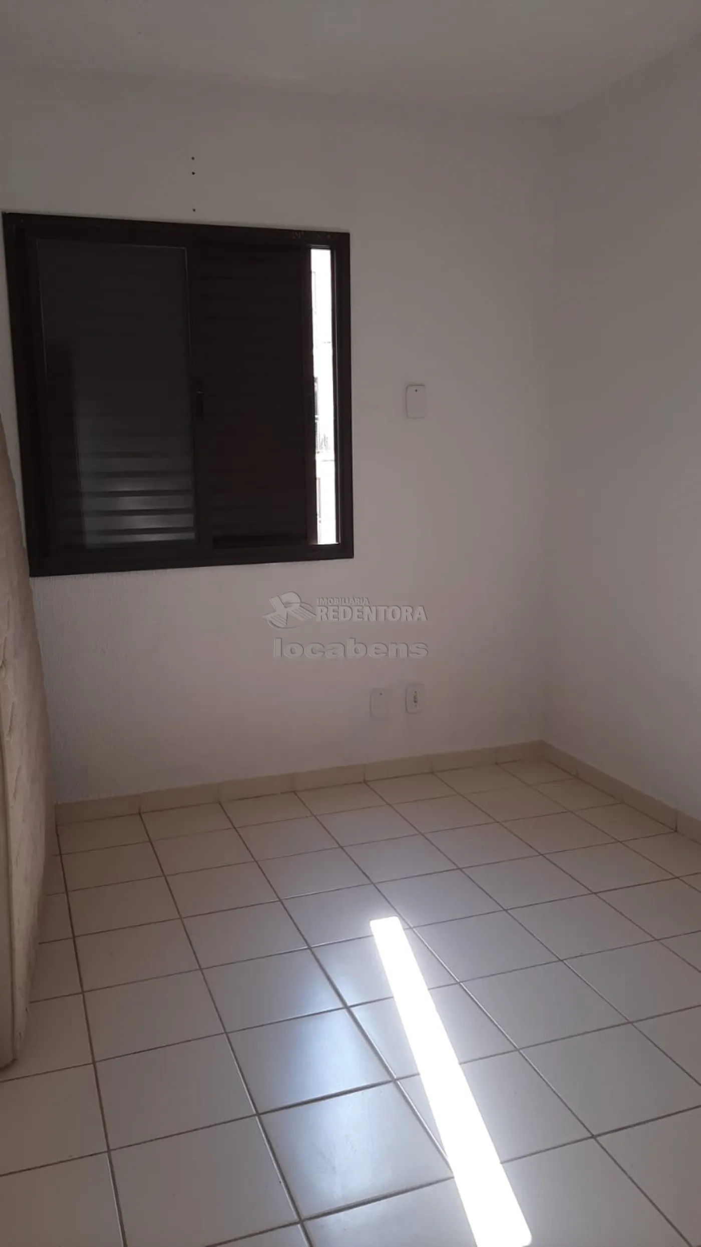 Alugar Apartamento / Padrão em São José do Rio Preto R$ 1.000,00 - Foto 5