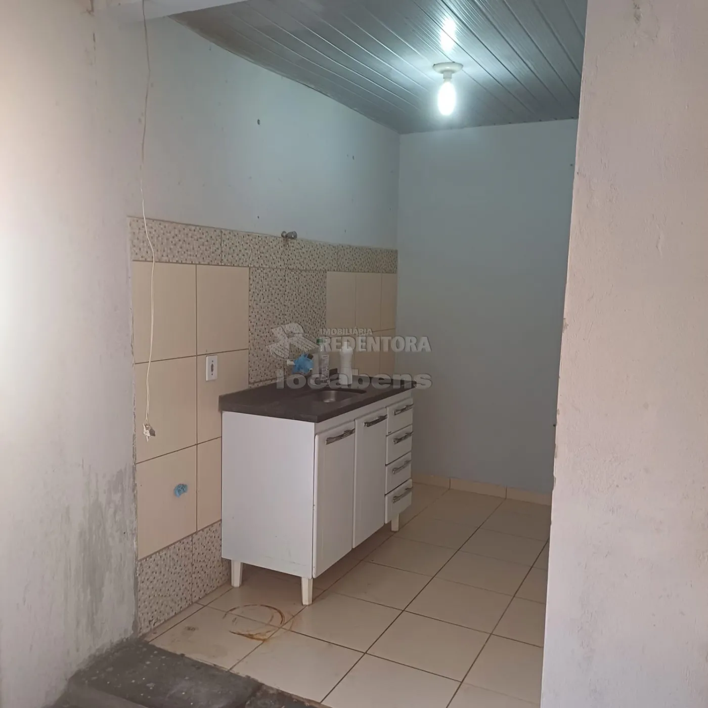 Alugar Casa / Padrão em São José do Rio Preto R$ 900,00 - Foto 5