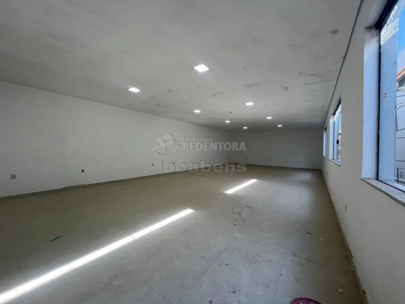 Alugar Comercial / Salão em São José do Rio Preto apenas R$ 16.000,00 - Foto 2