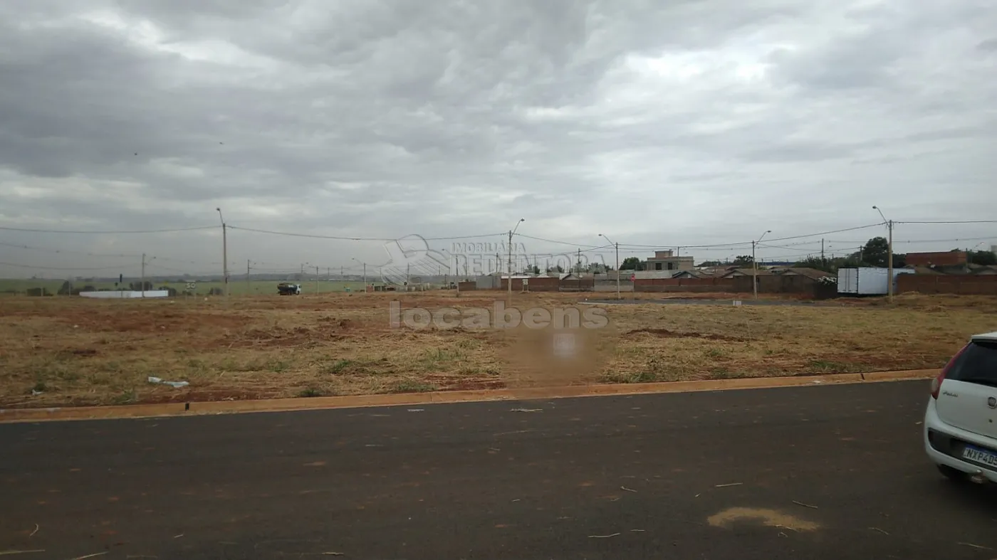 Comprar Terreno / Padrão em São José do Rio Preto R$ 105.000,00 - Foto 1