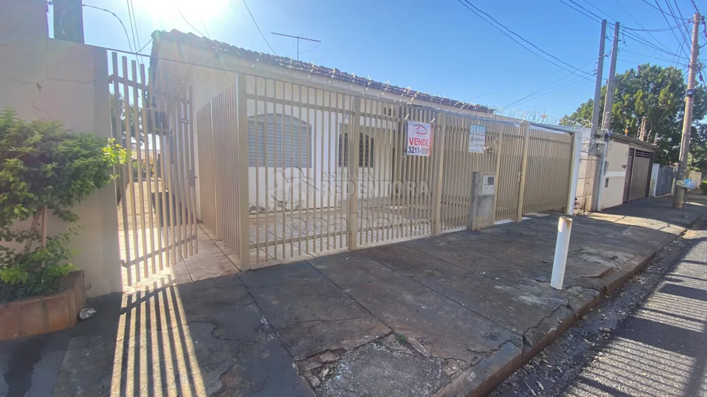 Alugar Casa / Padrão em São José do Rio Preto apenas R$ 800,00 - Foto 1