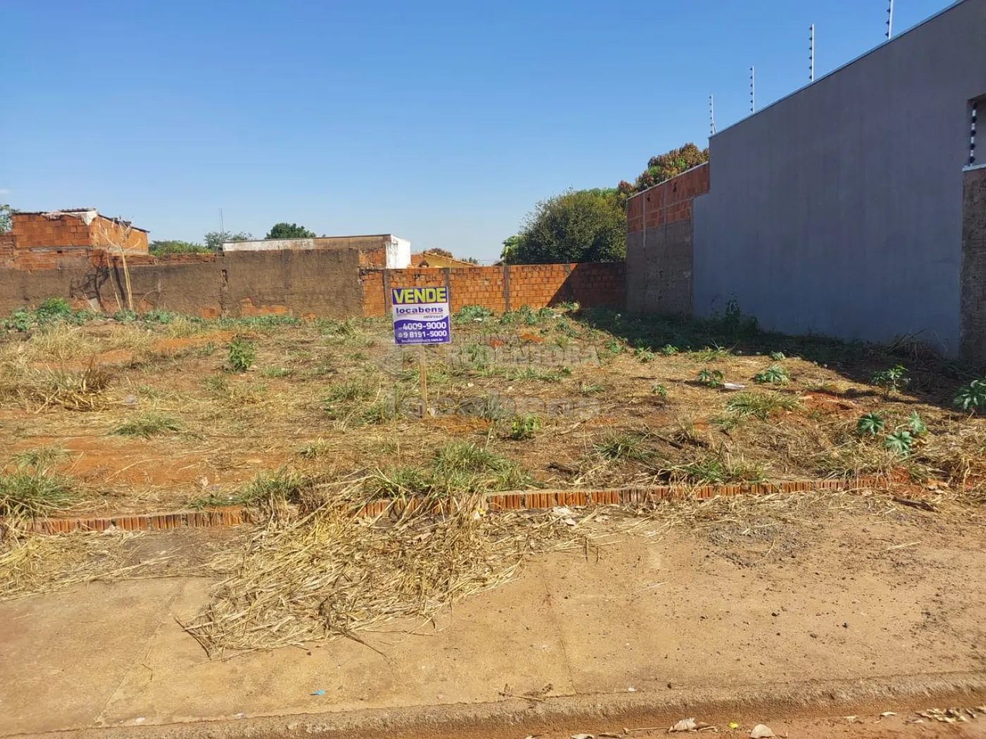 Comprar Terreno / Padrão em São José do Rio Preto R$ 85.000,00 - Foto 1