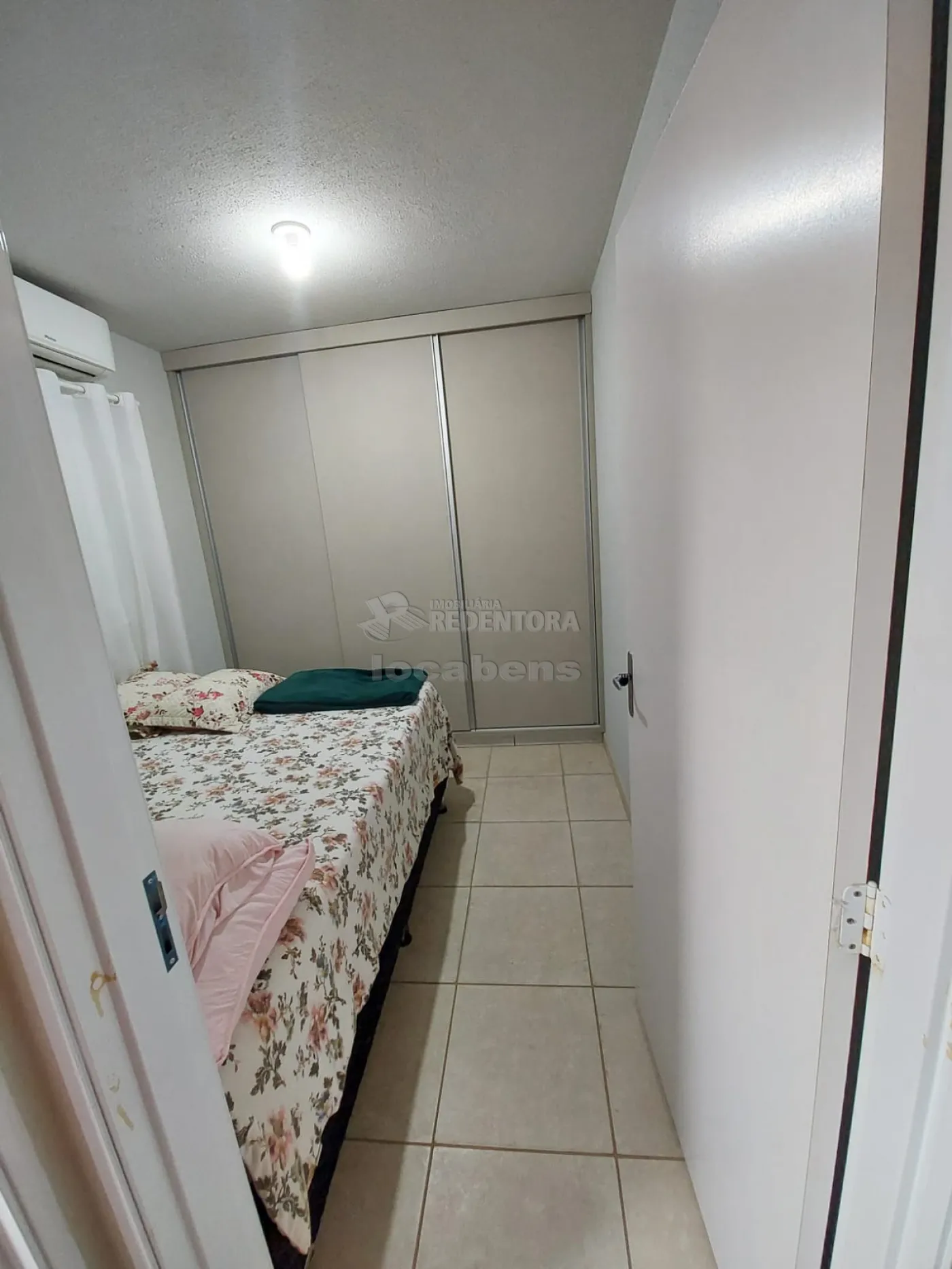 Alugar Casa / Padrão em São José do Rio Preto R$ 1.000,00 - Foto 6