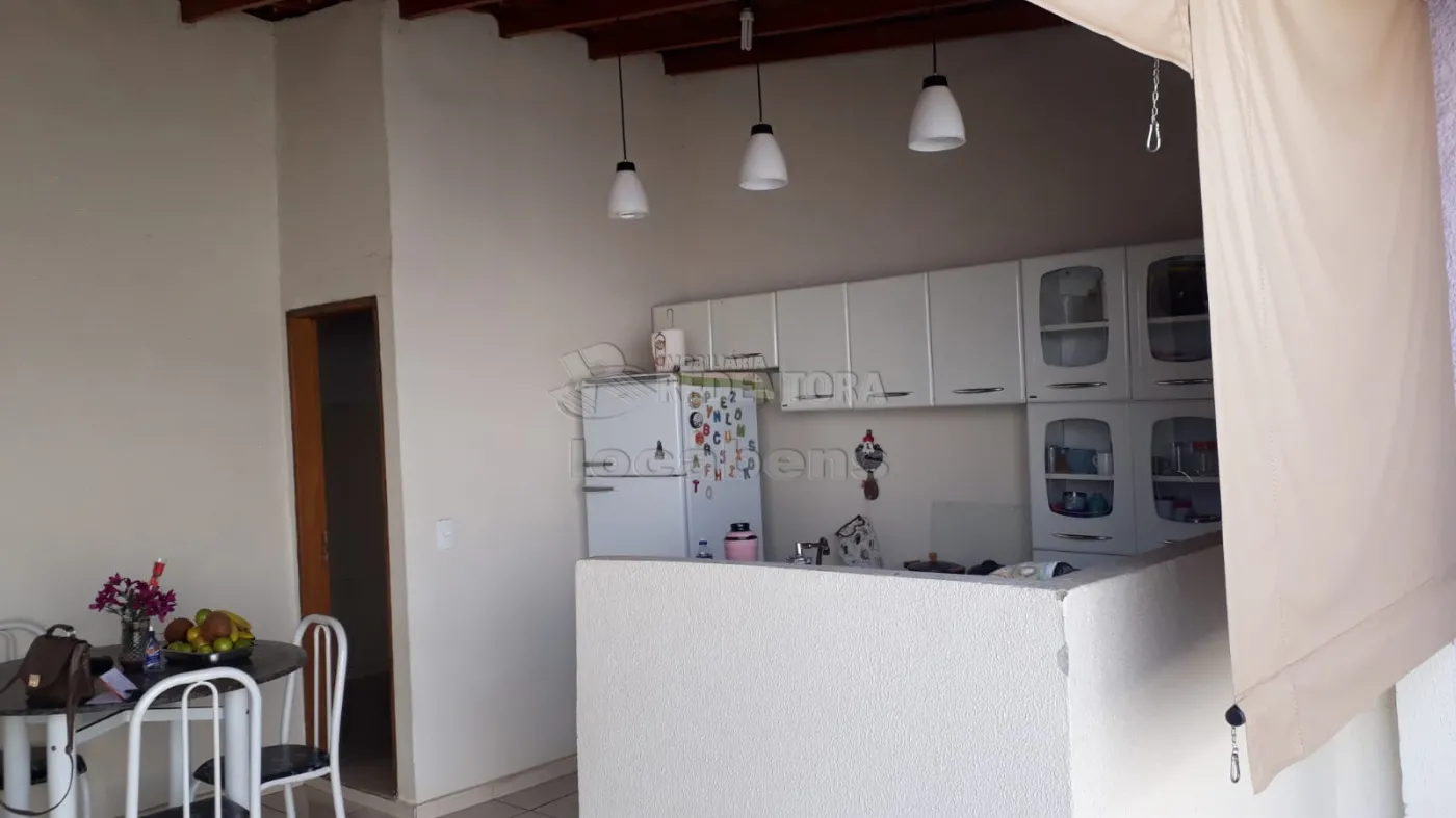 Comprar Casa / Padrão em São José do Rio Preto R$ 225.000,00 - Foto 1