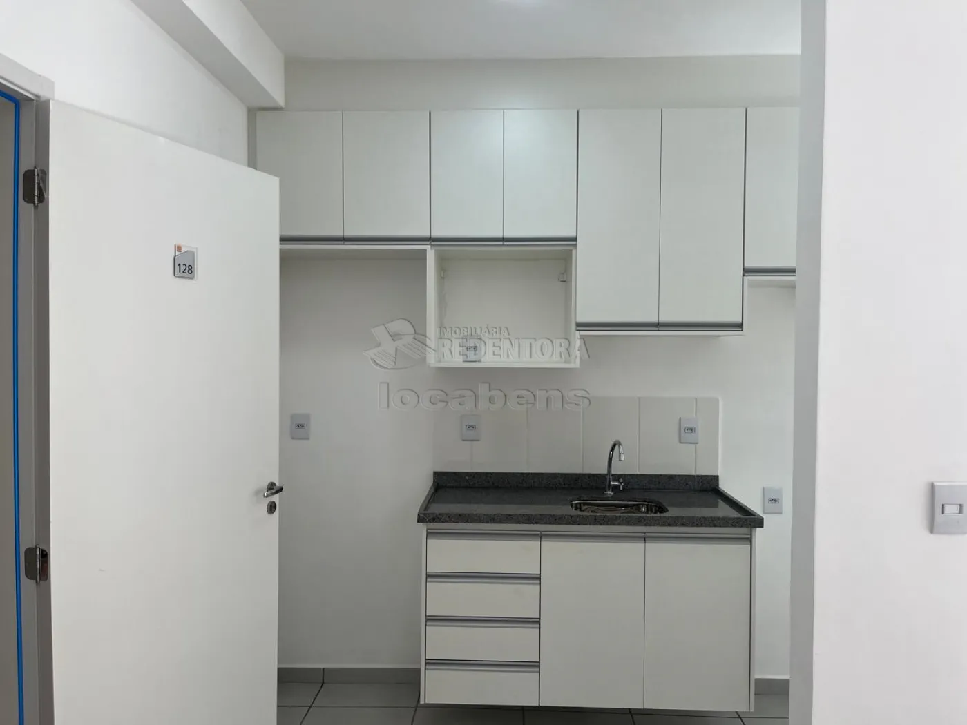 Alugar Apartamento / Padrão em São José do Rio Preto R$ 2.250,00 - Foto 2