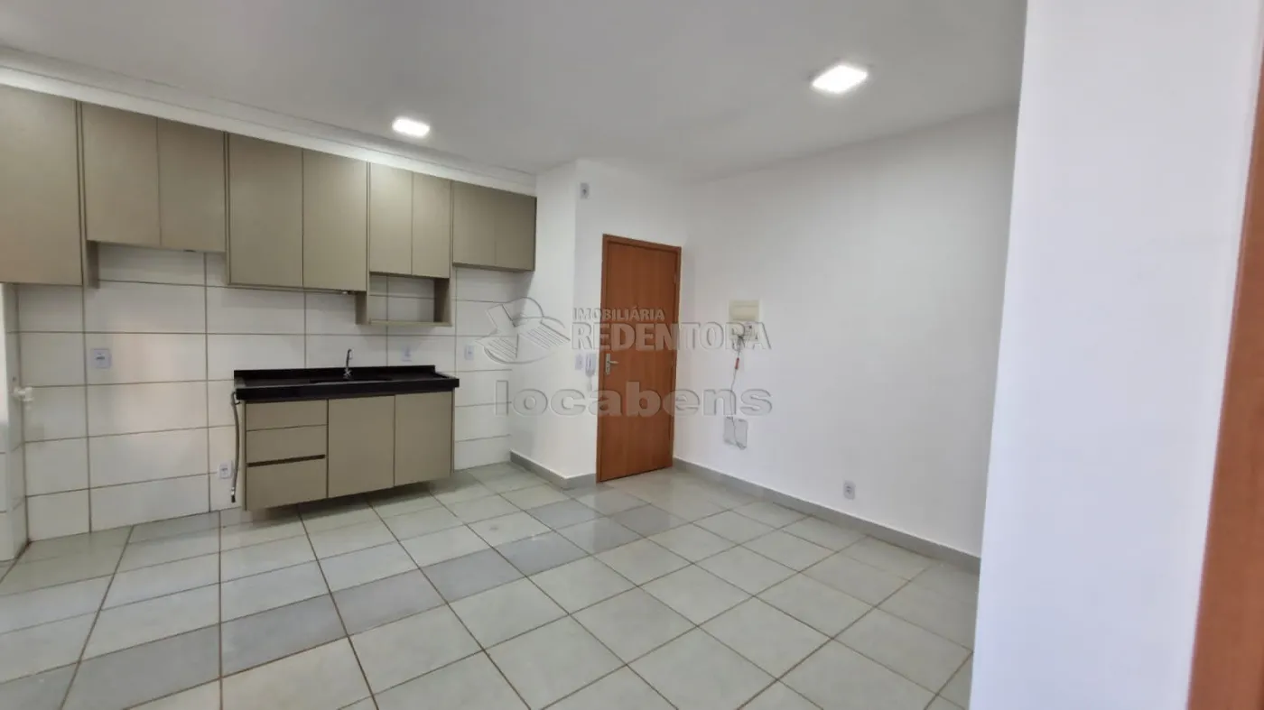 Comprar Apartamento / Padrão em São José do Rio Preto R$ 275.000,00 - Foto 4