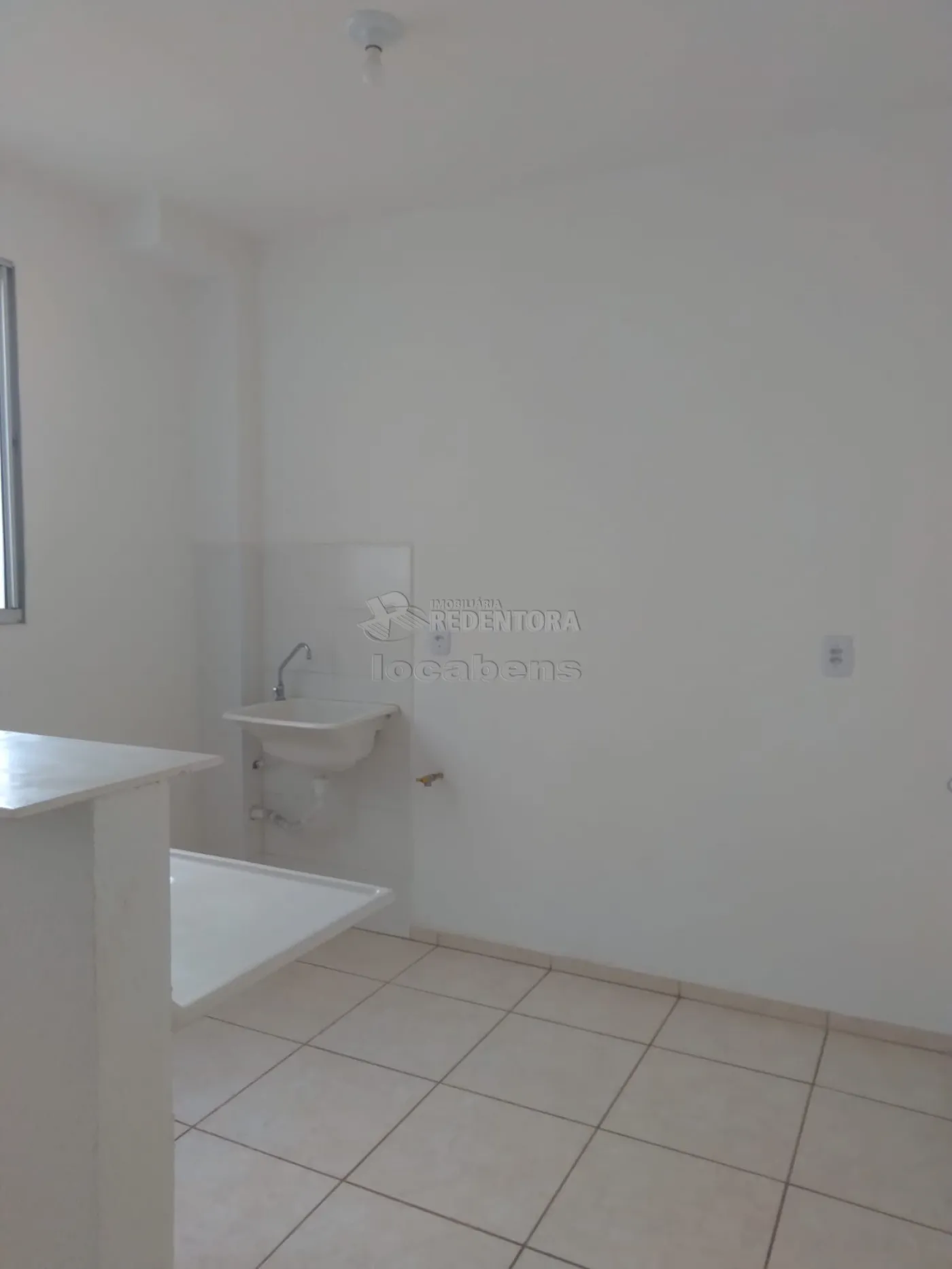 Alugar Apartamento / Padrão em São José do Rio Preto R$ 850,00 - Foto 2