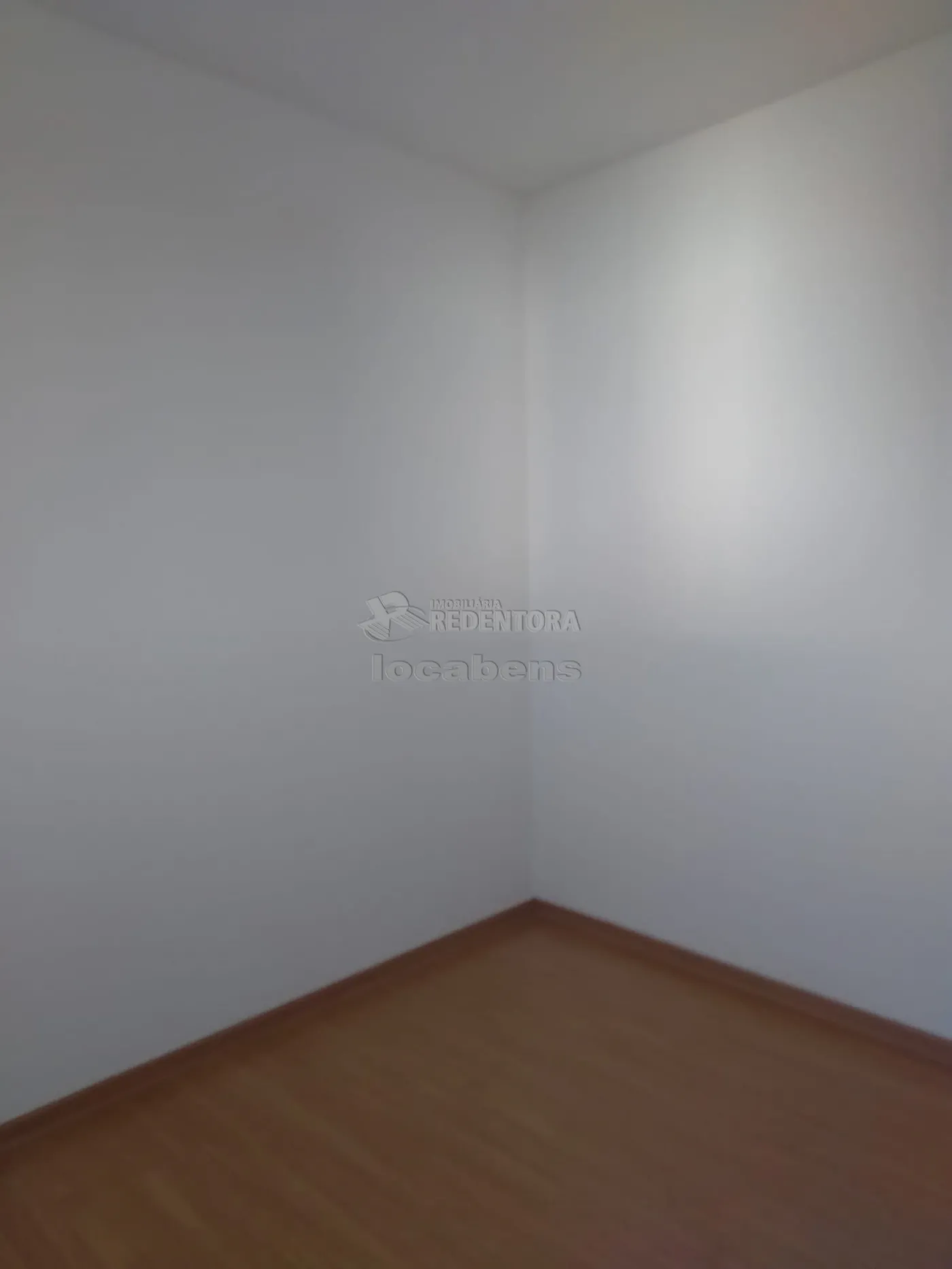 Alugar Apartamento / Padrão em São José do Rio Preto R$ 850,00 - Foto 4