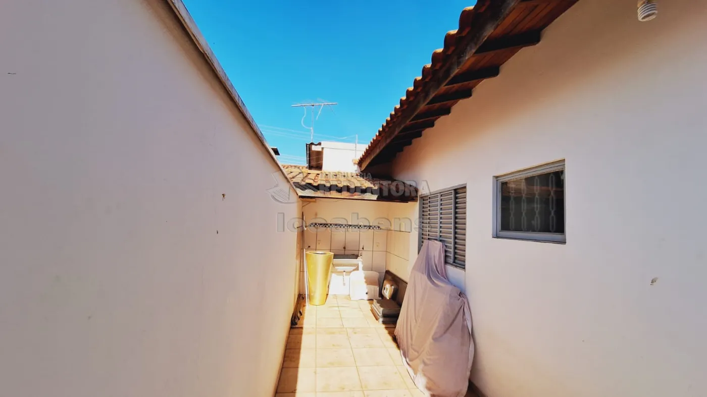 Alugar Casa / Padrão em São José do Rio Preto R$ 1.600,00 - Foto 5