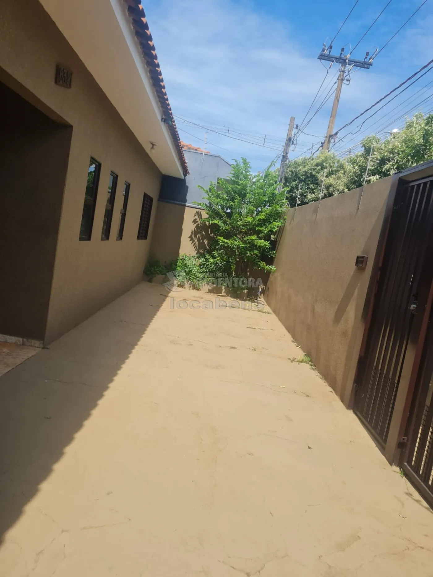 Comprar Casa / Padrão em São José do Rio Preto R$ 280.000,00 - Foto 3