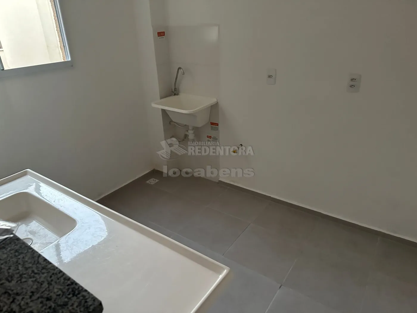 Alugar Apartamento / Padrão em São José do Rio Preto R$ 1.000,00 - Foto 4