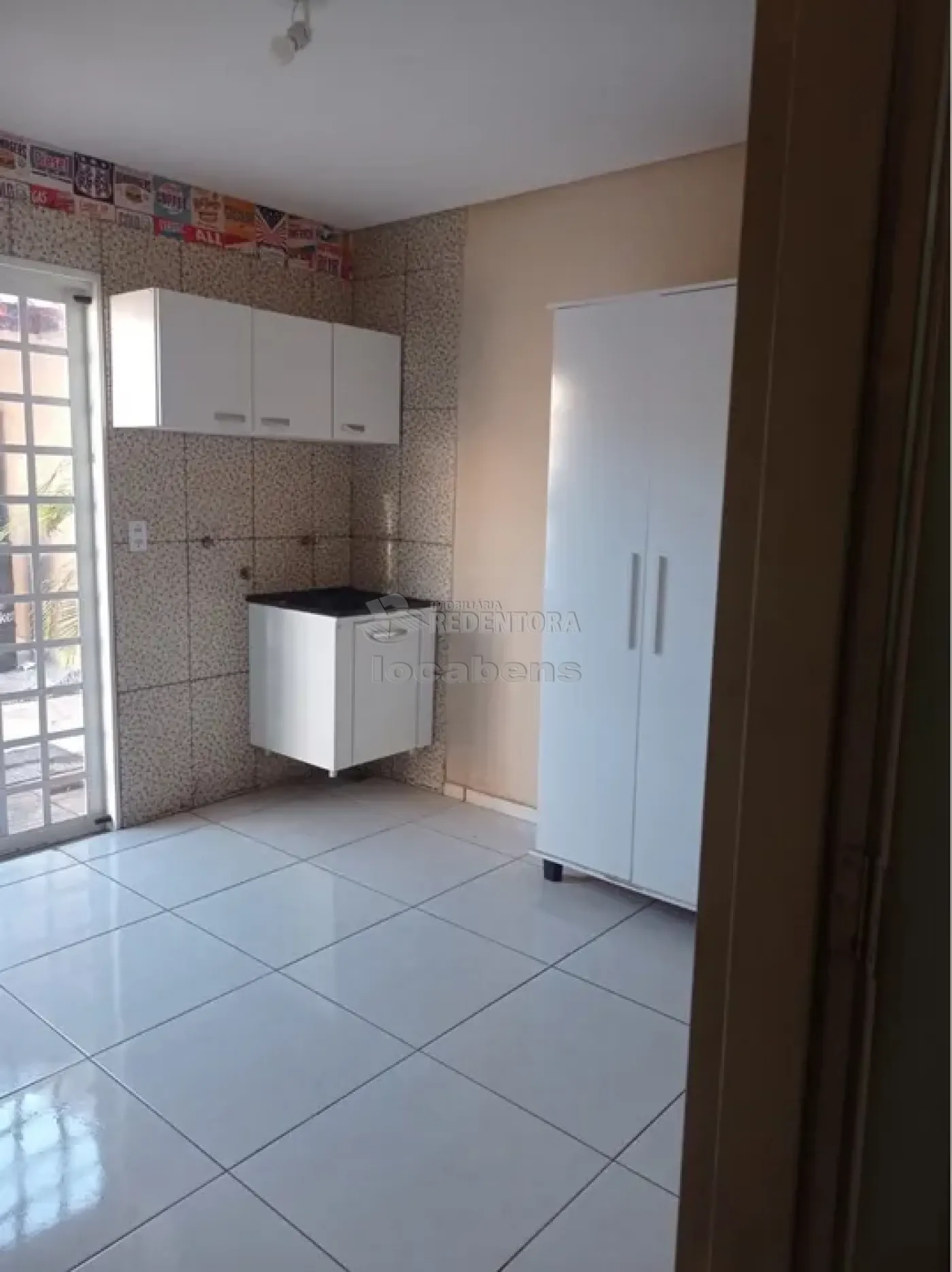 Alugar Casa / Padrão em São José do Rio Preto R$ 1.400,00 - Foto 6