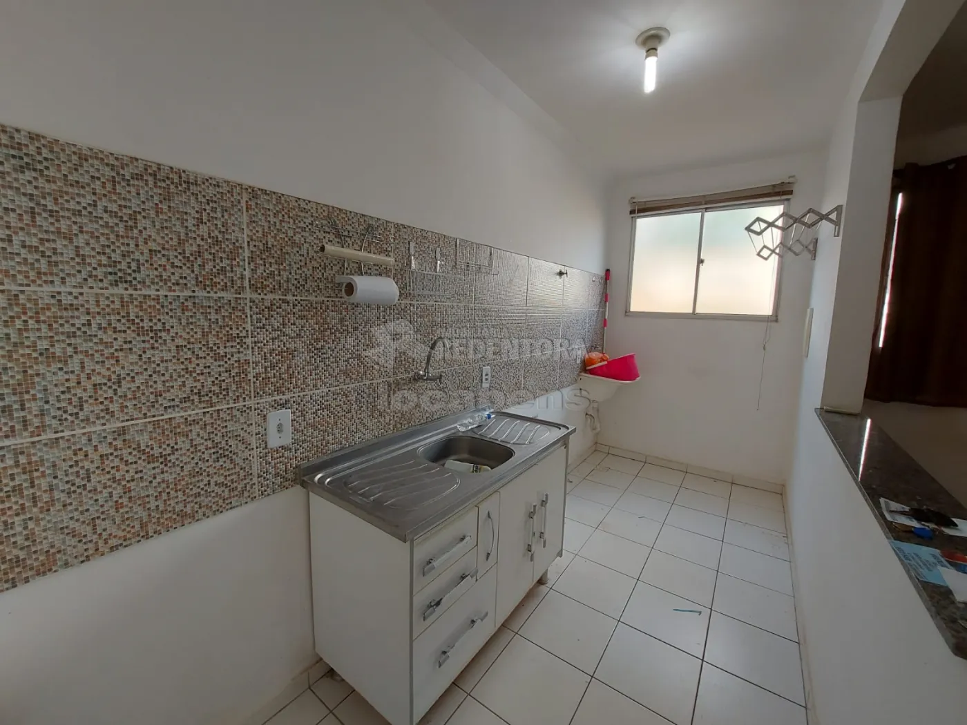 Alugar Apartamento / Padrão em São José do Rio Preto R$ 1.000,00 - Foto 2