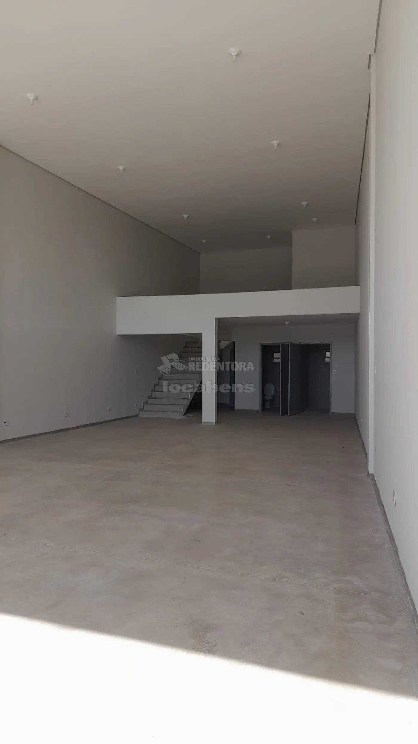 Alugar Comercial / Salão em São José do Rio Preto R$ 3.500,00 - Foto 4