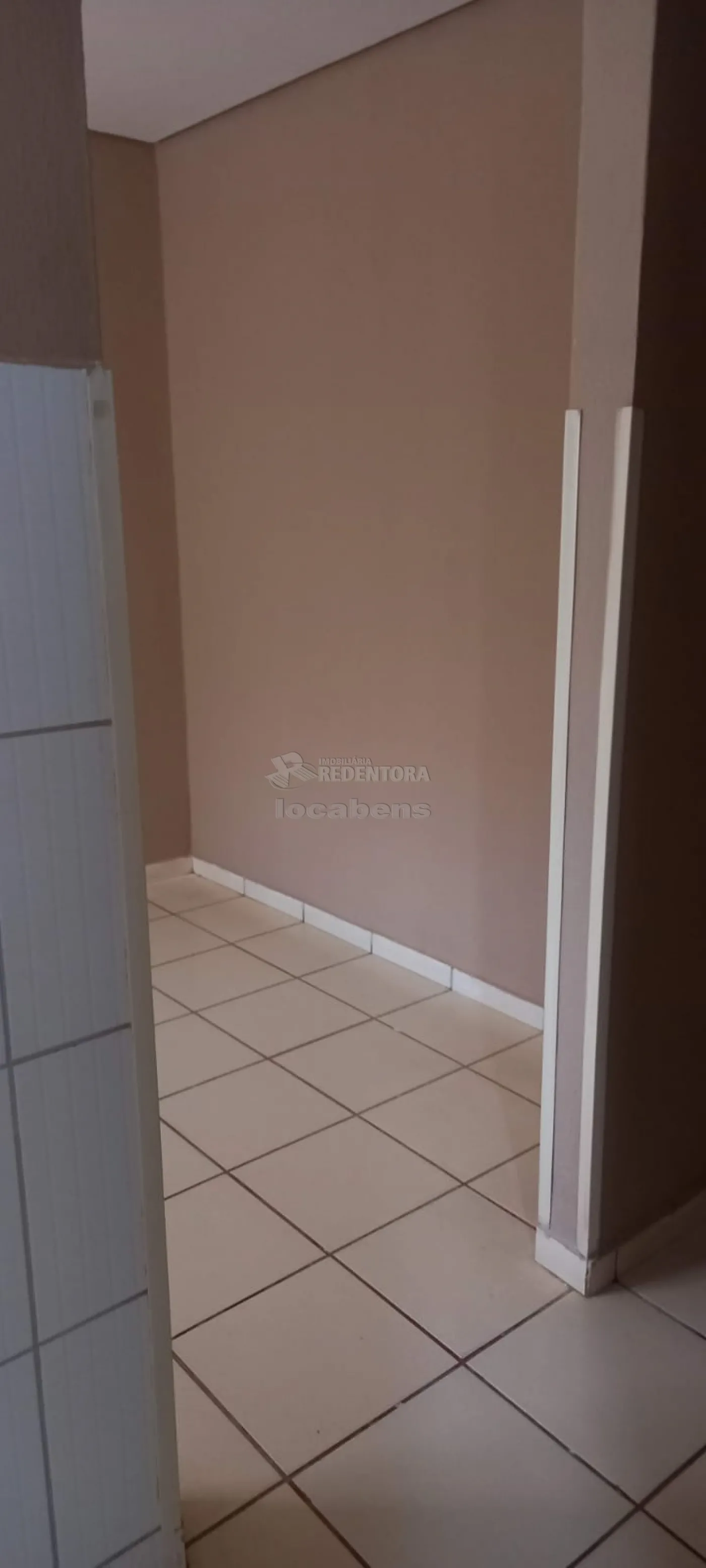 Comprar Casa / Padrão em São José do Rio Preto R$ 170.000,00 - Foto 1