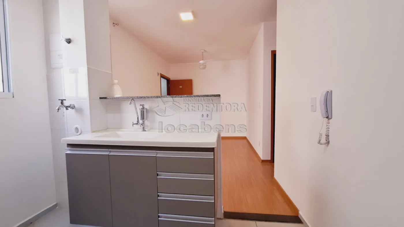 Alugar Apartamento / Padrão em São José do Rio Preto R$ 950,00 - Foto 13