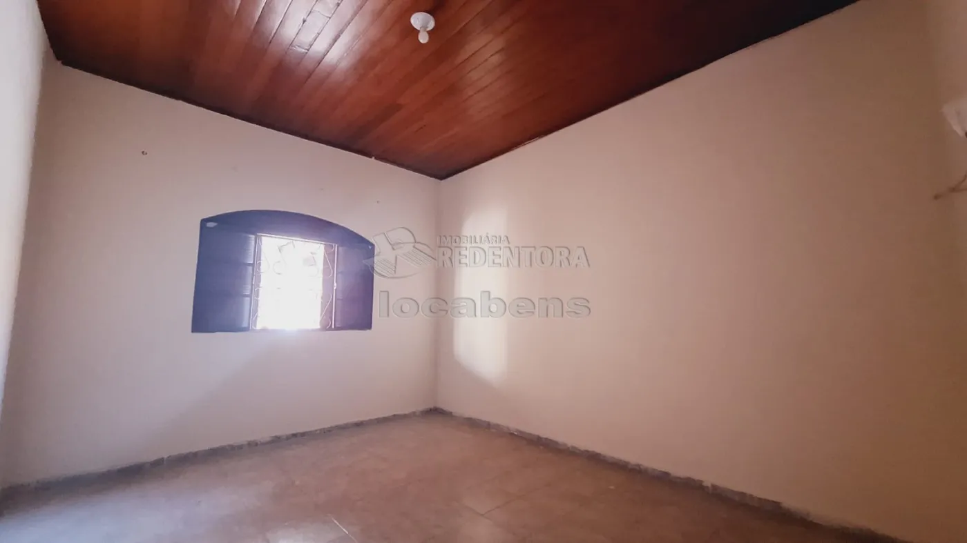 Alugar Casa / Padrão em São José do Rio Preto R$ 1.100,00 - Foto 5