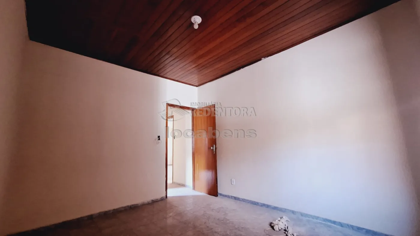 Alugar Casa / Padrão em São José do Rio Preto R$ 1.100,00 - Foto 6