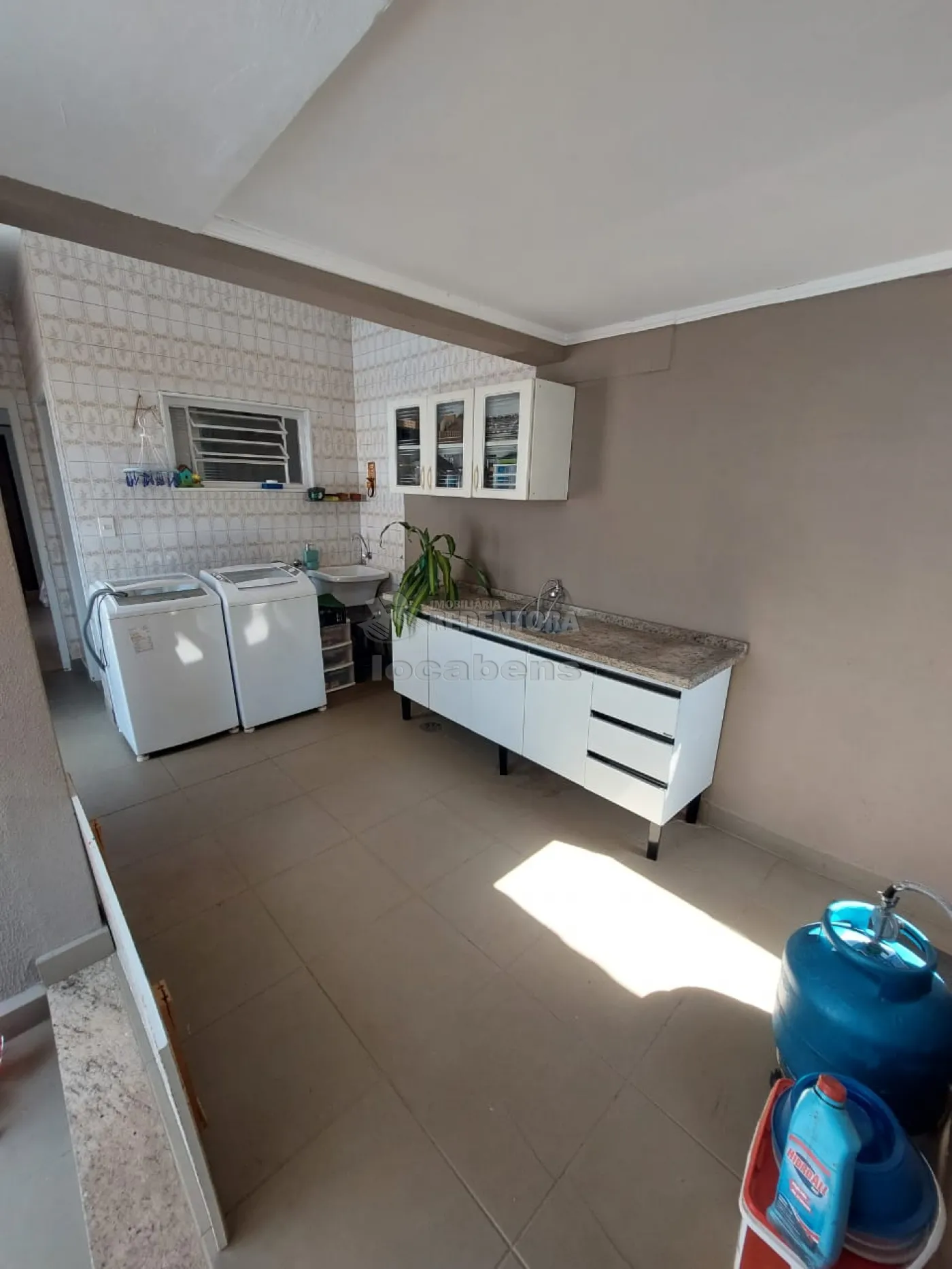 Casa à venda com 5 quartos, 204m² - Foto 15