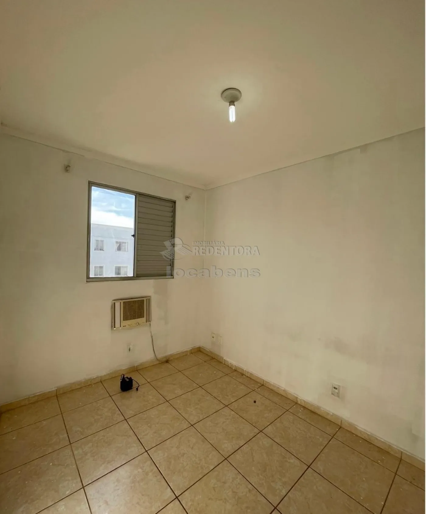 Comprar Apartamento / Padrão em São José do Rio Preto R$ 165.000,00 - Foto 1