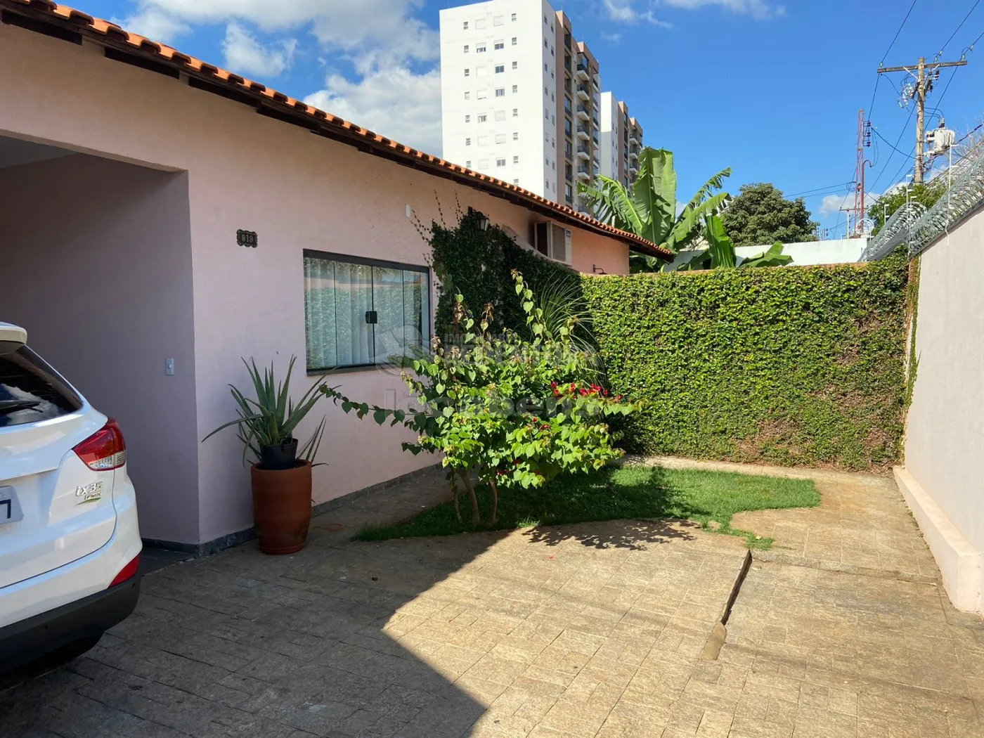 Alugar Casa / Padrão em São José do Rio Preto R$ 3.000,00 - Foto 1