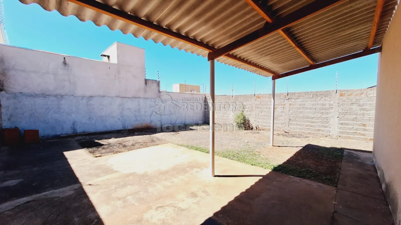 Alugar Casa / Padrão em São José do Rio Preto R$ 1.300,00 - Foto 8