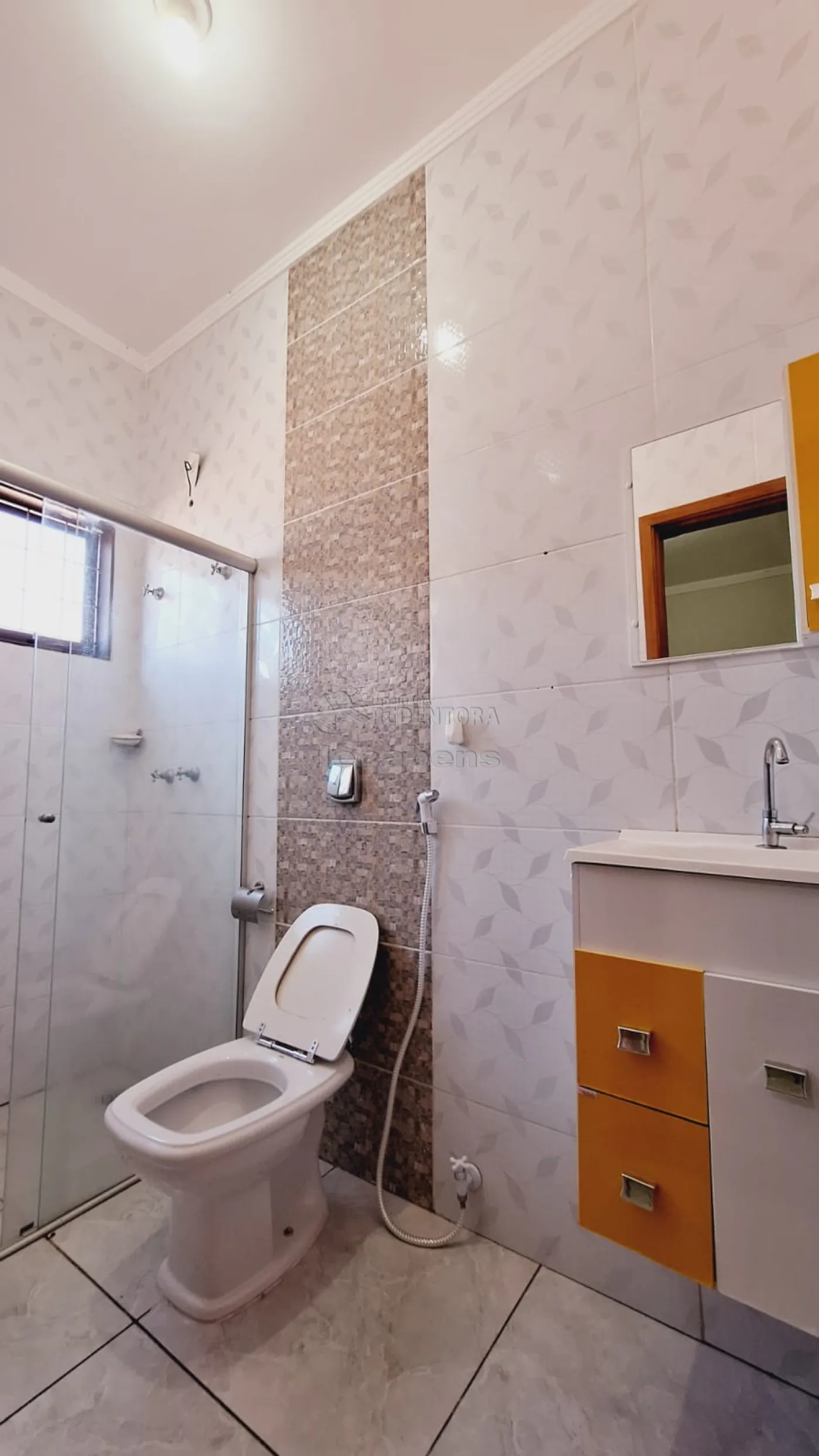 Alugar Casa / Padrão em São José do Rio Preto R$ 1.300,00 - Foto 16