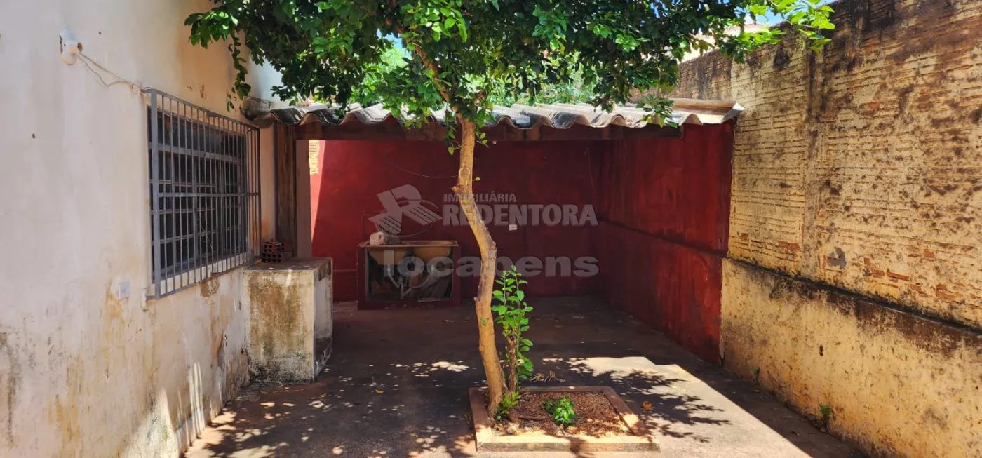 Alugar Casa / Padrão em São José do Rio Preto R$ 1.500,00 - Foto 4