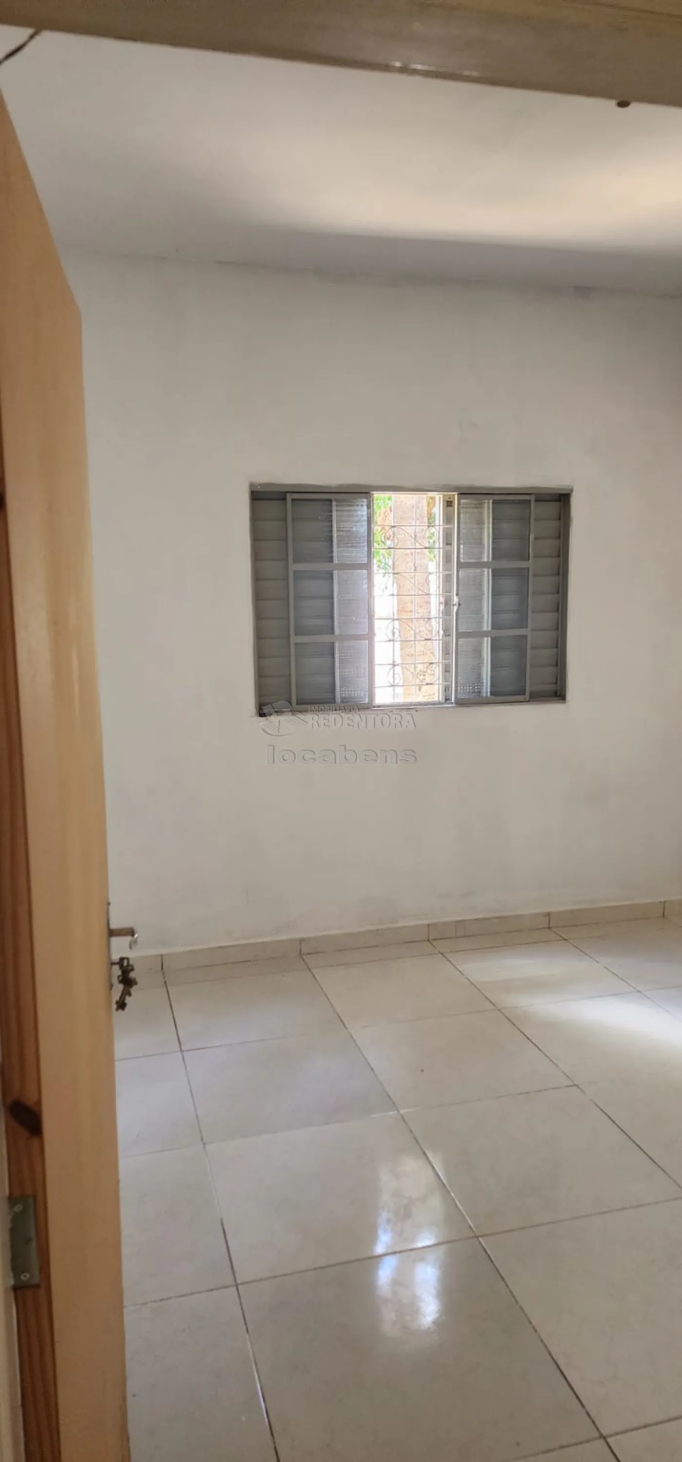 Alugar Casa / Padrão em São José do Rio Preto R$ 1.500,00 - Foto 17