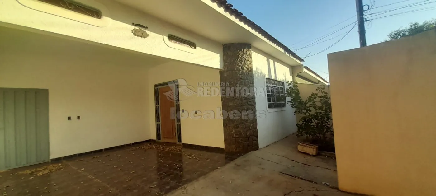 Alugar Casa / Padrão em São José do Rio Preto R$ 1.600,00 - Foto 2