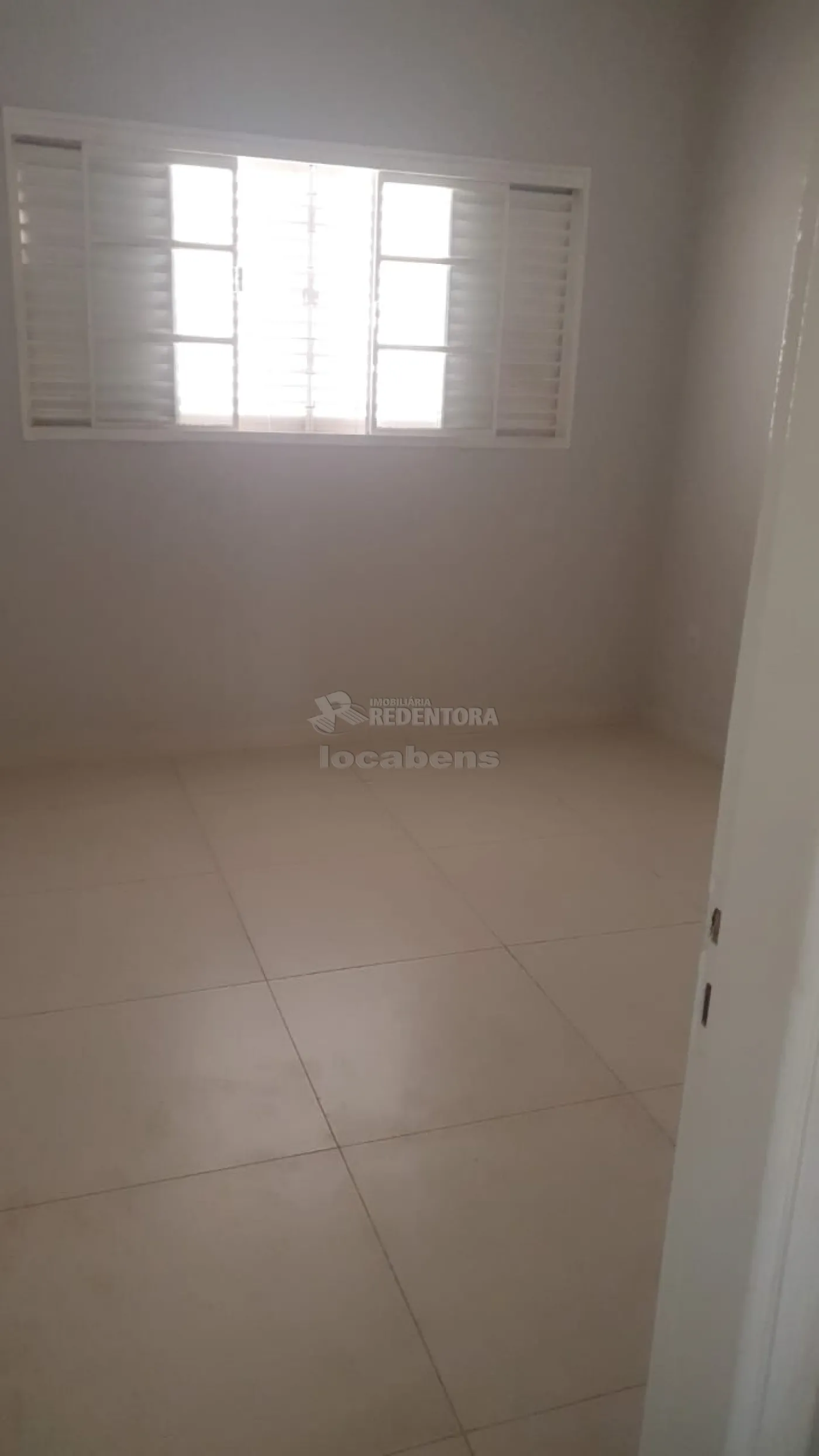 Alugar Casa / Padrão em São José do Rio Preto R$ 2.200,00 - Foto 6