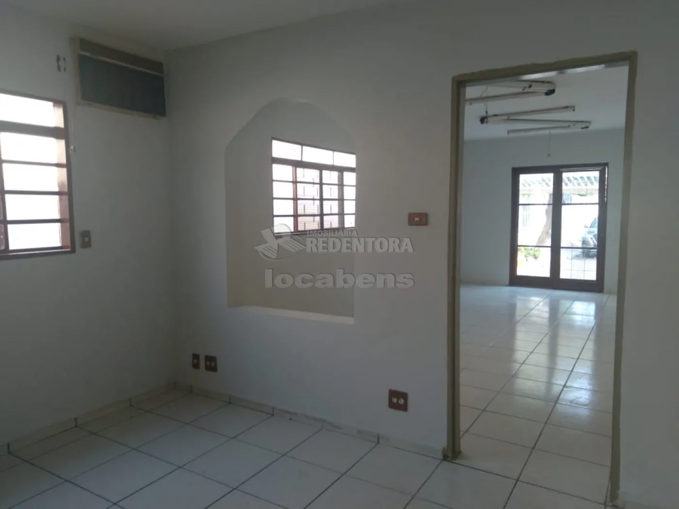 Alugar Casa / Padrão em São José do Rio Preto R$ 1.500,00 - Foto 3