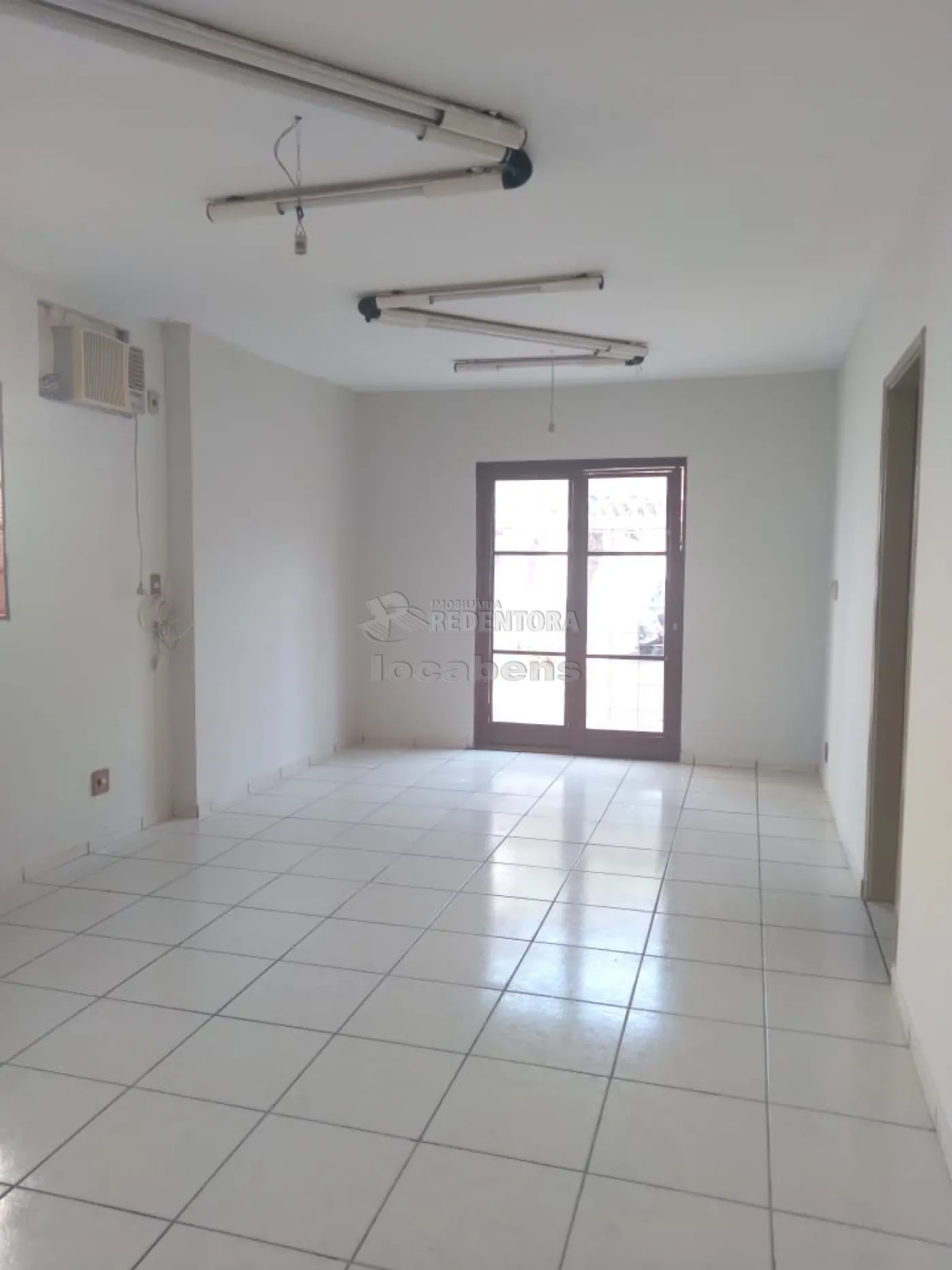 Alugar Casa / Padrão em São José do Rio Preto apenas R$ 1.500,00 - Foto 1