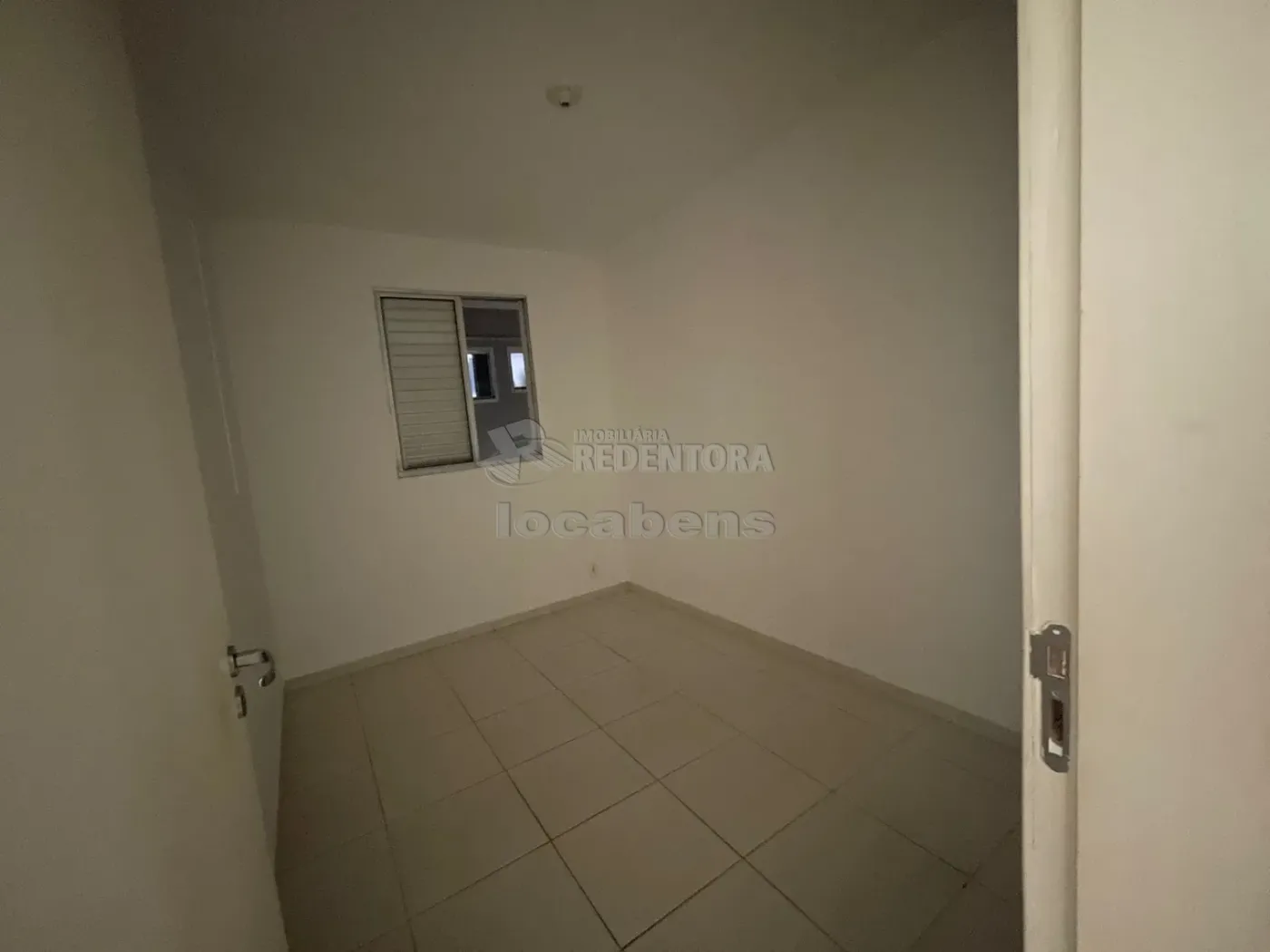 Alugar Apartamento / Padrão em São José do Rio Preto R$ 800,00 - Foto 8