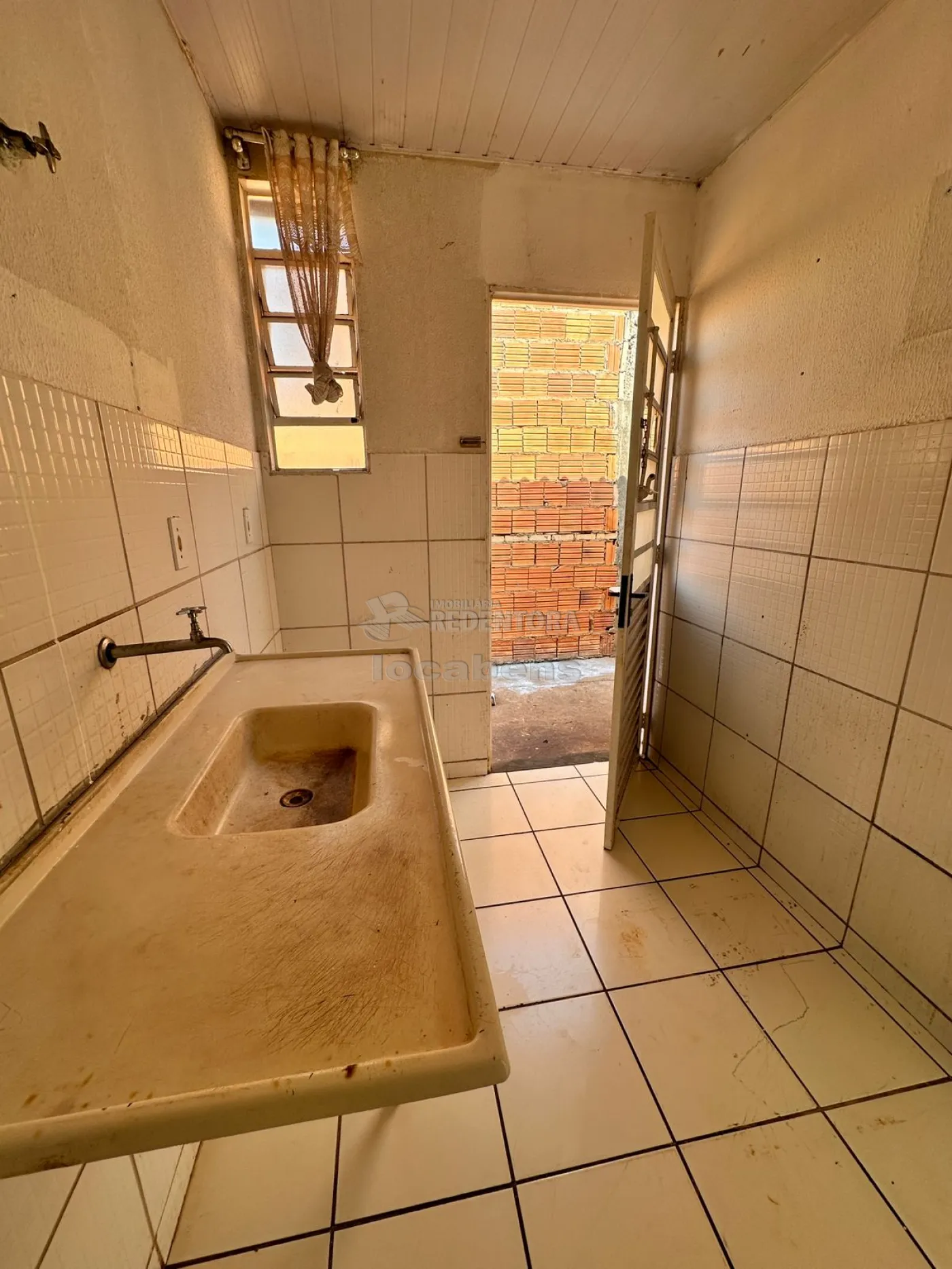 Comprar Casa / Padrão em São José do Rio Preto R$ 105.000,00 - Foto 4