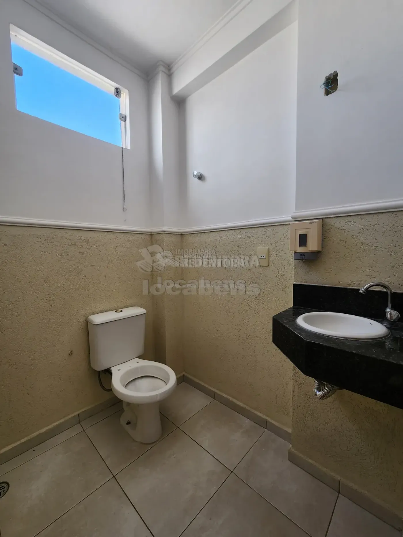 Alugar Comercial / Sala em São José do Rio Preto R$ 1.500,00 - Foto 4