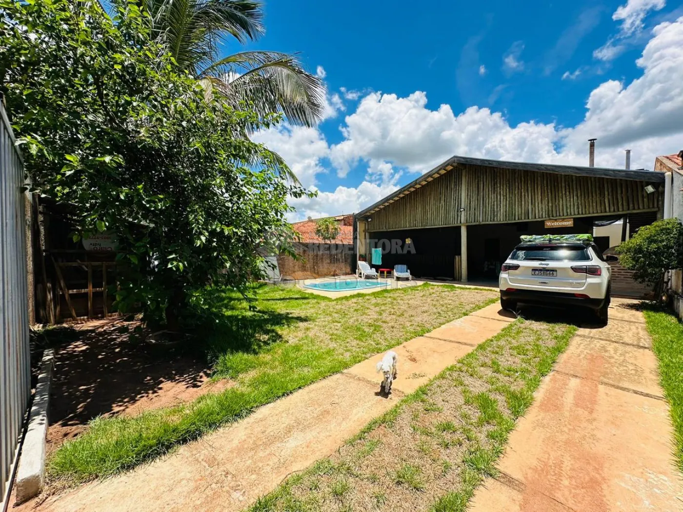 Fazenda à venda com 3 quartos, 140m² - Foto 2