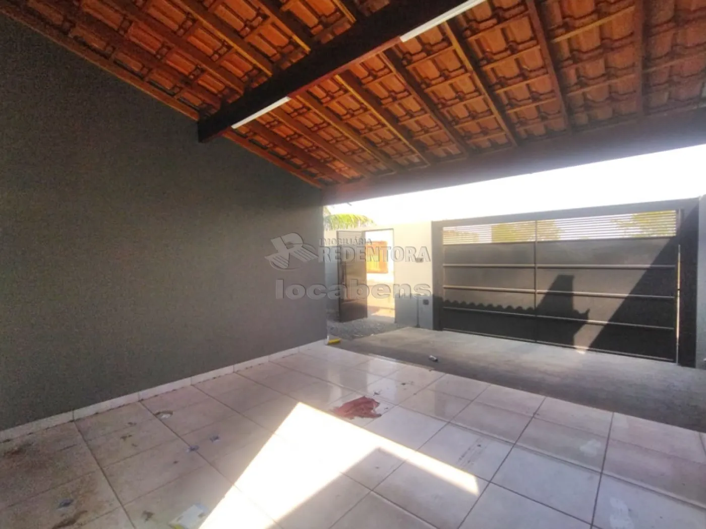 Alugar Casa / Padrão em São José do Rio Preto R$ 1.300,00 - Foto 4