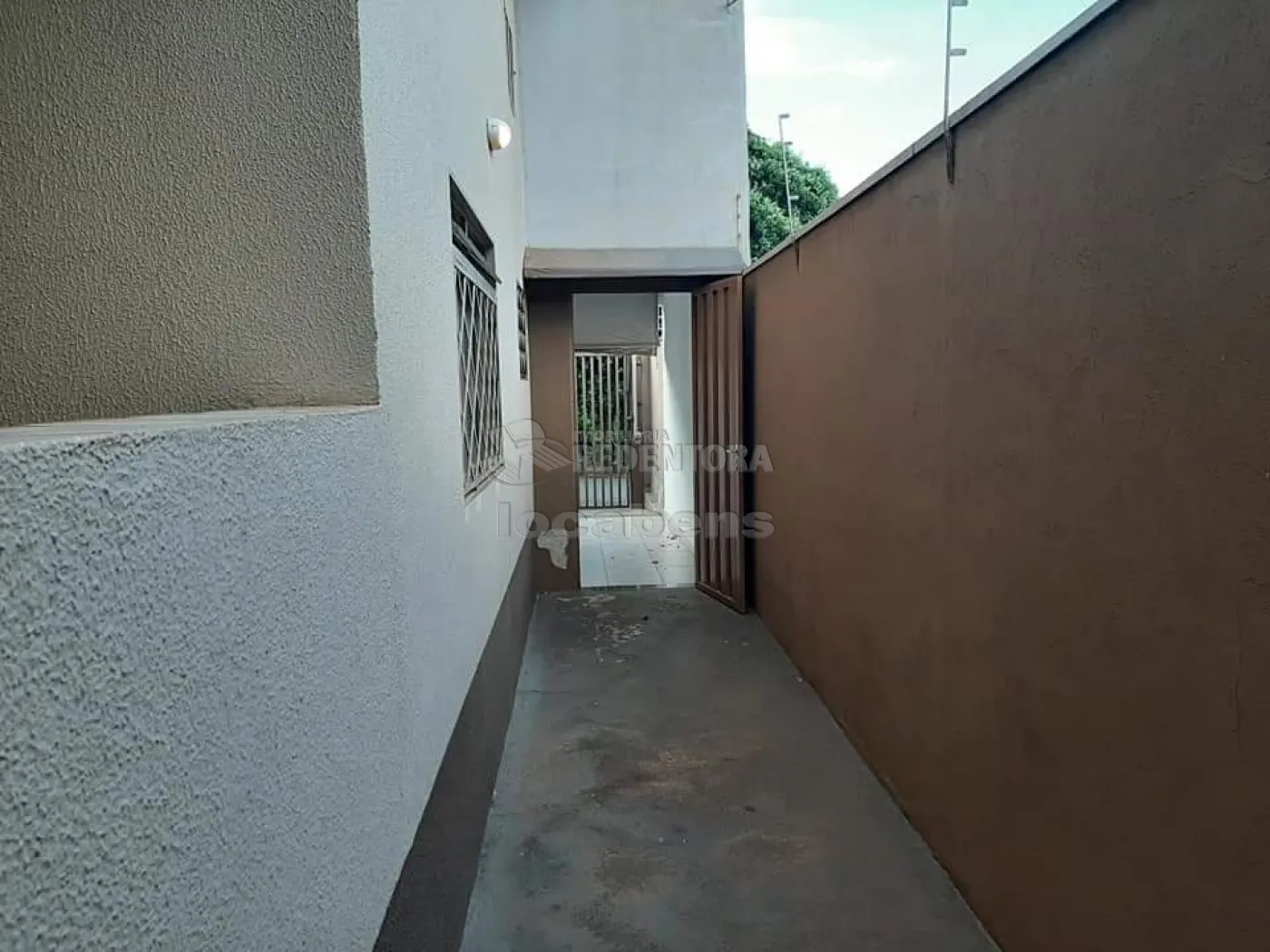 Comprar Casa / Padrão em São José do Rio Preto R$ 299.000,00 - Foto 4