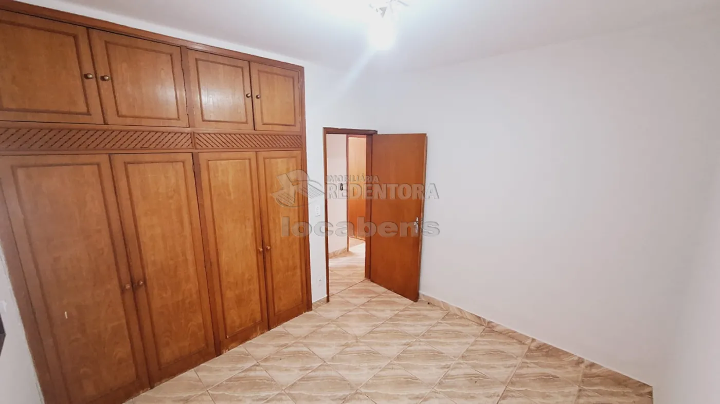 Alugar Casa / Padrão em São José do Rio Preto R$ 3.000,00 - Foto 6