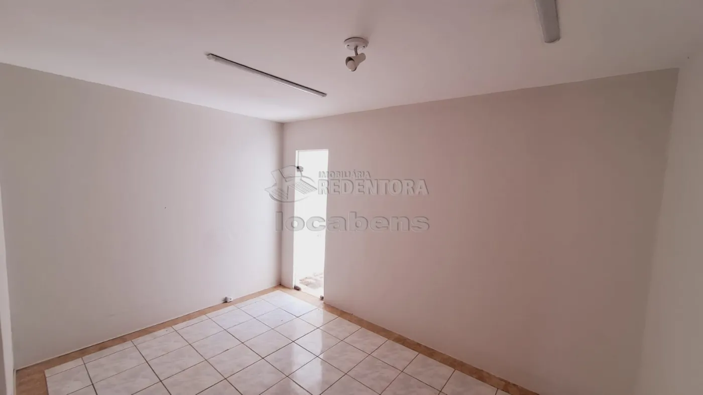 Alugar Casa / Padrão em São José do Rio Preto R$ 3.000,00 - Foto 3