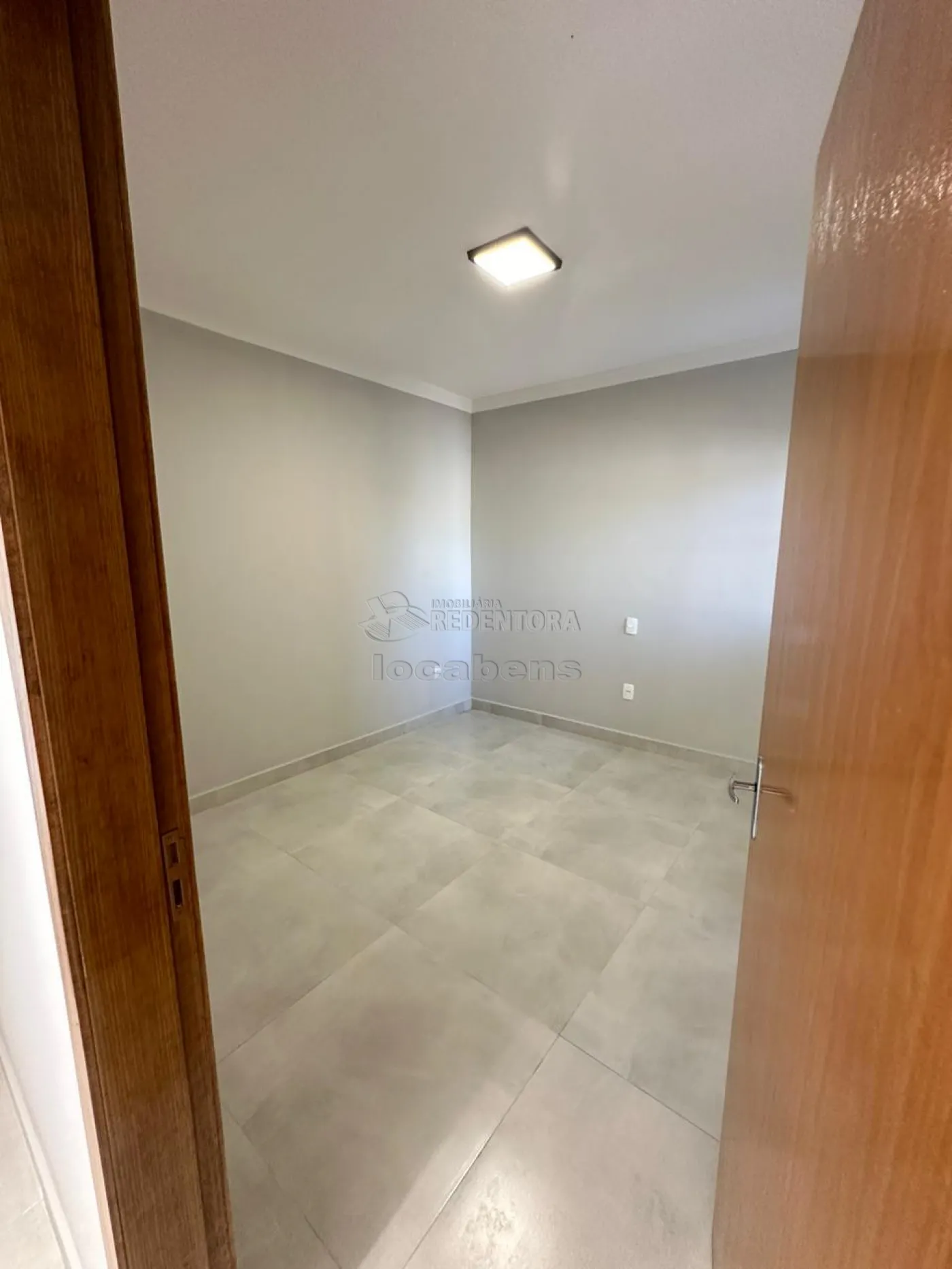 Comprar Casa / Padrão em São José do Rio Preto R$ 300.000,00 - Foto 5